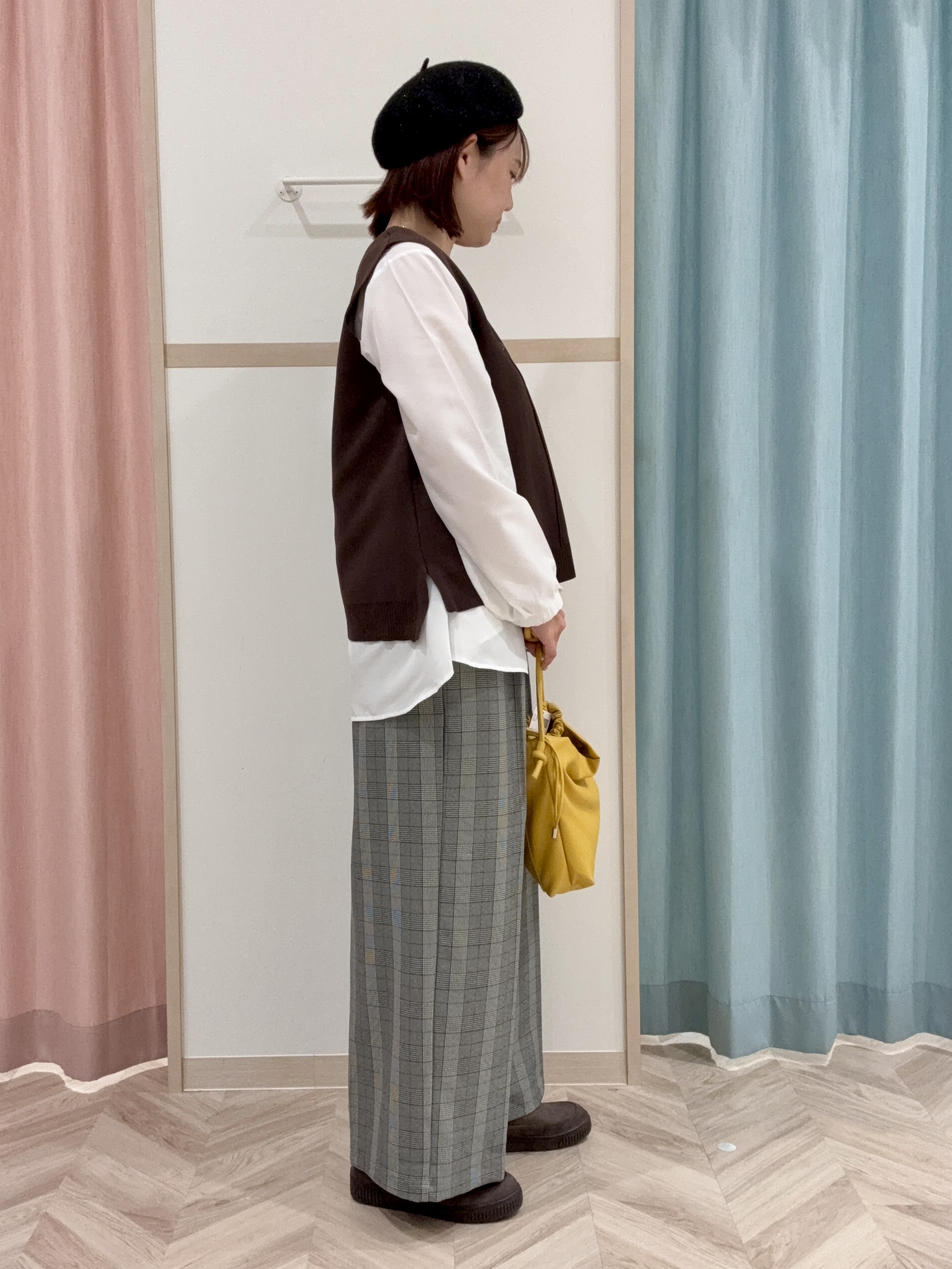 kさんの「SHOO･LA･RUE｜【2点セット/S-LL】着回し自在 スポンディッシュニットベスト＆フレアシャツ」を使ったコーディネート