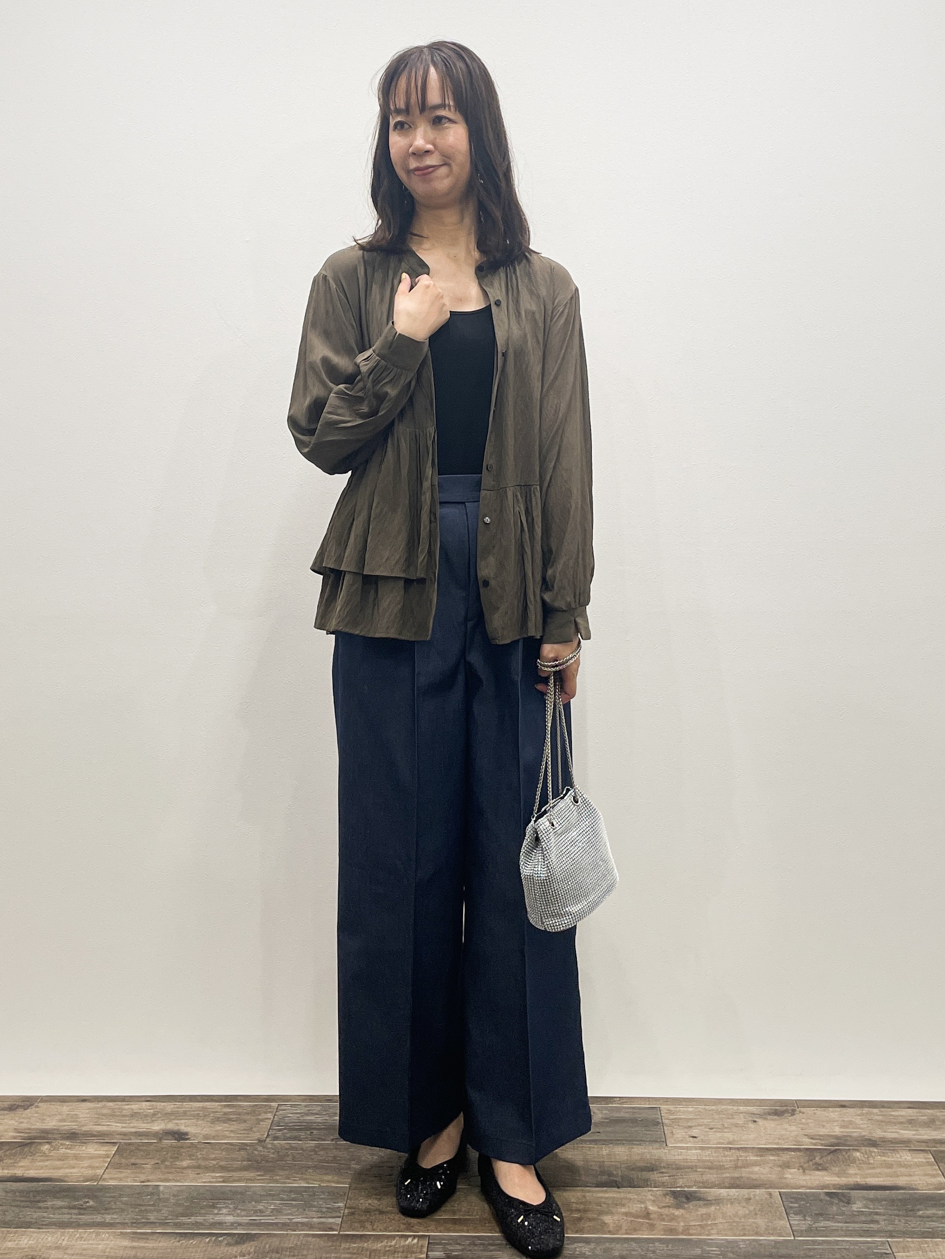 Aikoさんの「OPAQUE.CLIP｜シアーペプラムブラウス【洗濯機OK】」を使ったコーディネート