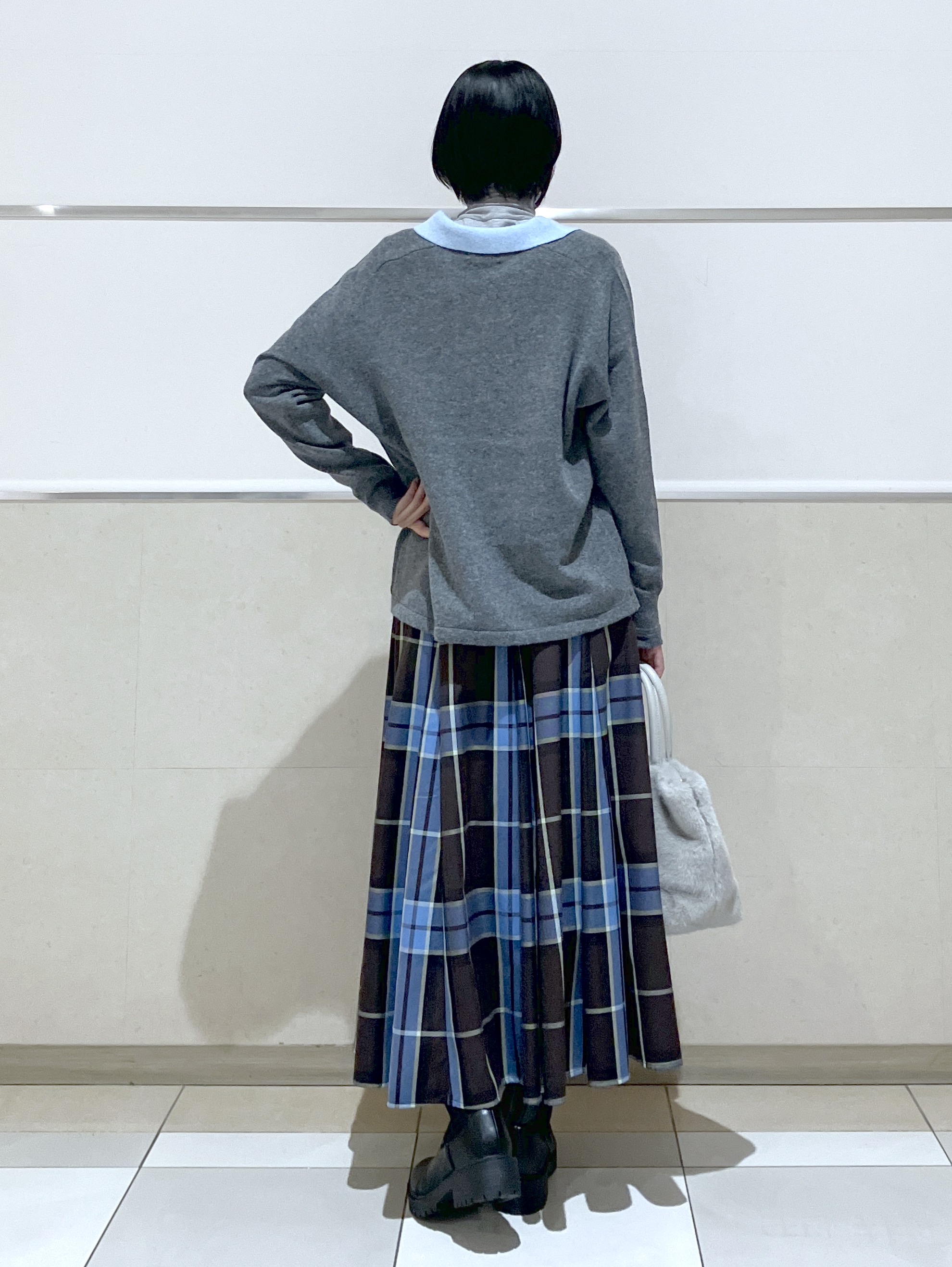 eriko さんの「Dessin｜【洗える/チクチクしにくい】モヘヤライク バイカラースキッパーポロニット」を使ったコーディネート