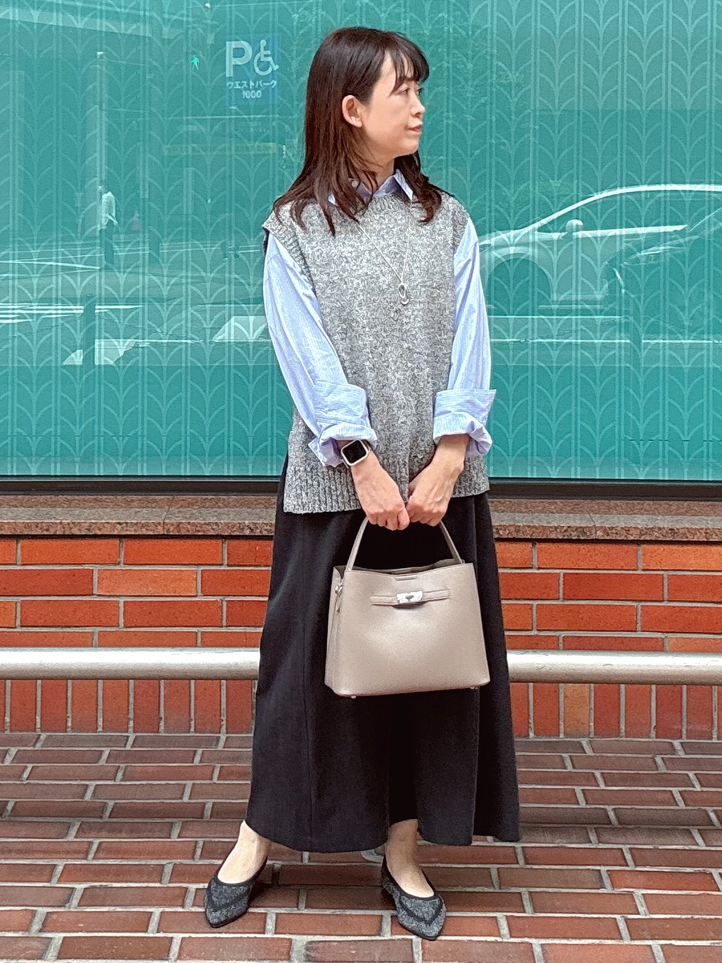 makiさんの「UNTITLED｜【6色展開/コットン100】カラーベーシックシャツ」を使ったコーディネート