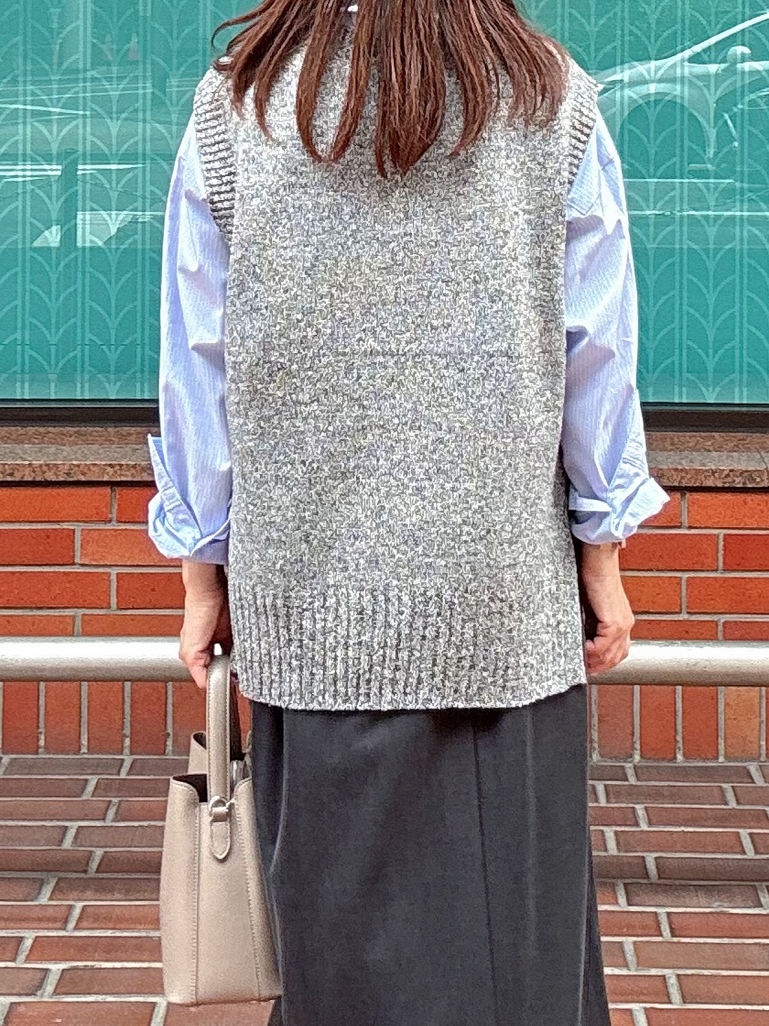 makiさんの「UNTITLED｜【6色展開/コットン100】カラーベーシックシャツ」を使ったコーディネート