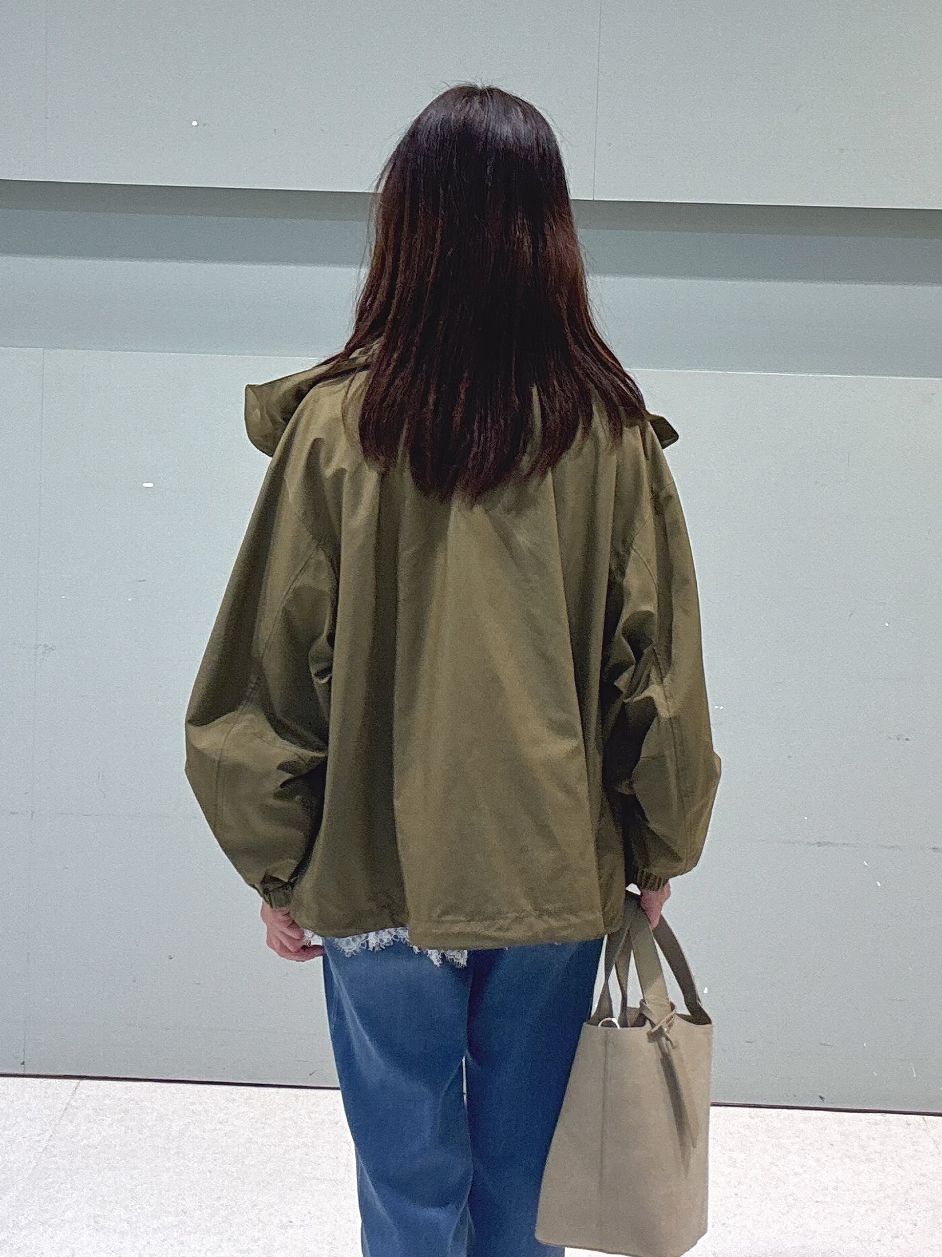 makiさんの「UNTITLED｜【撥水/秋羽織り】タフタマウンテンパーカー」を使ったコーディネート