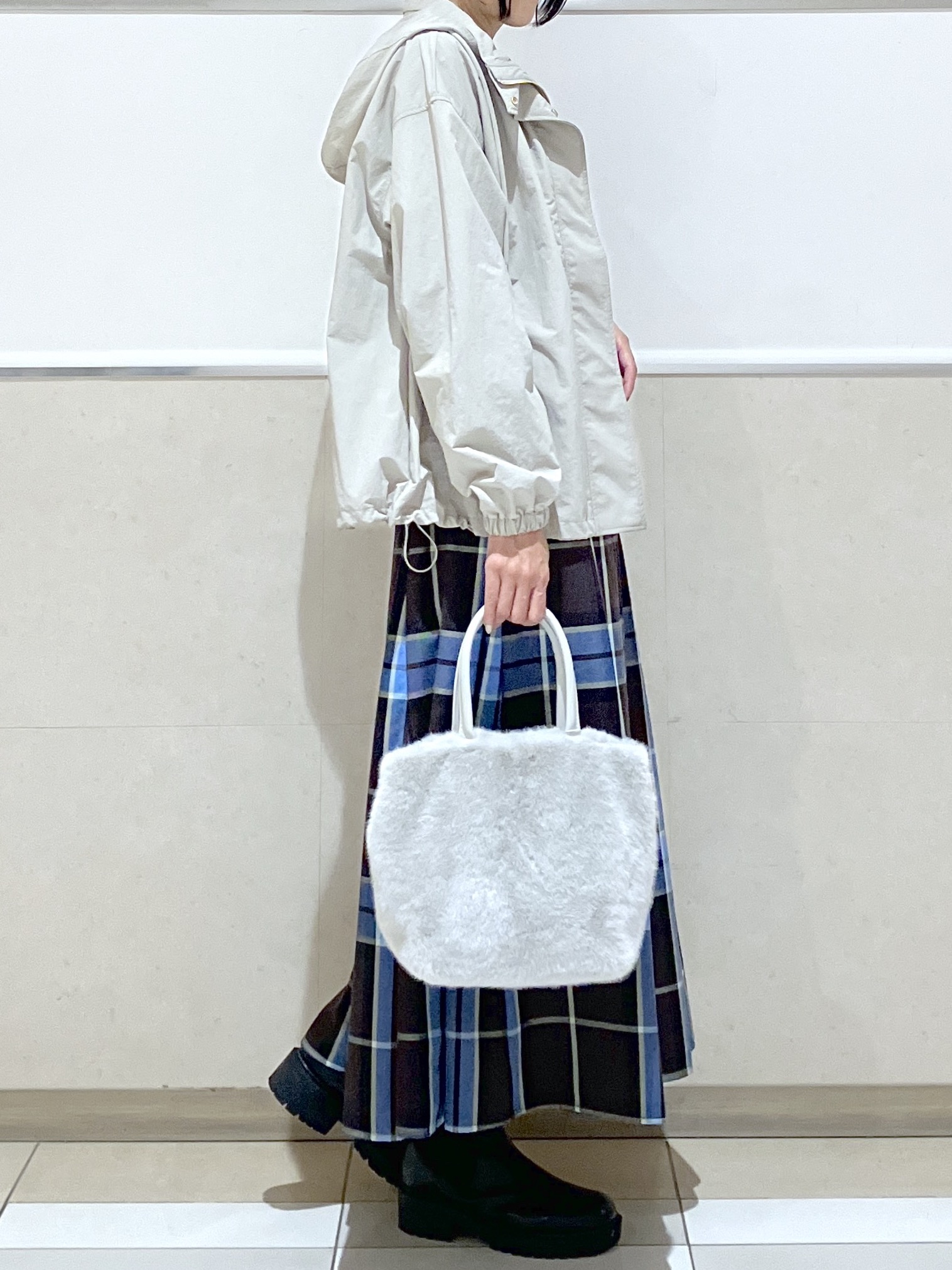 eriko さんの「Dessin｜【洗濯機ＯＫ】バイカラー配色クルーネックニット」を使ったコーディネート