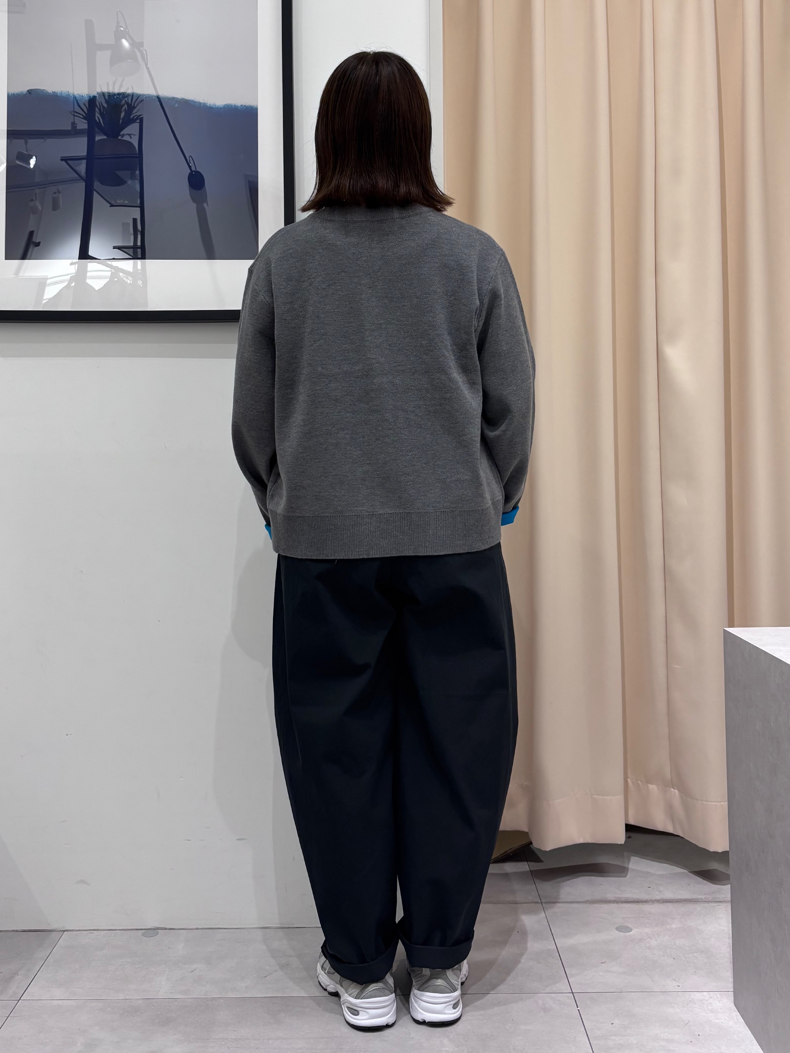 SAKUさんの「THE SHOP TK｜もにゅ 袖配色カーディガン」を使ったコーディネート