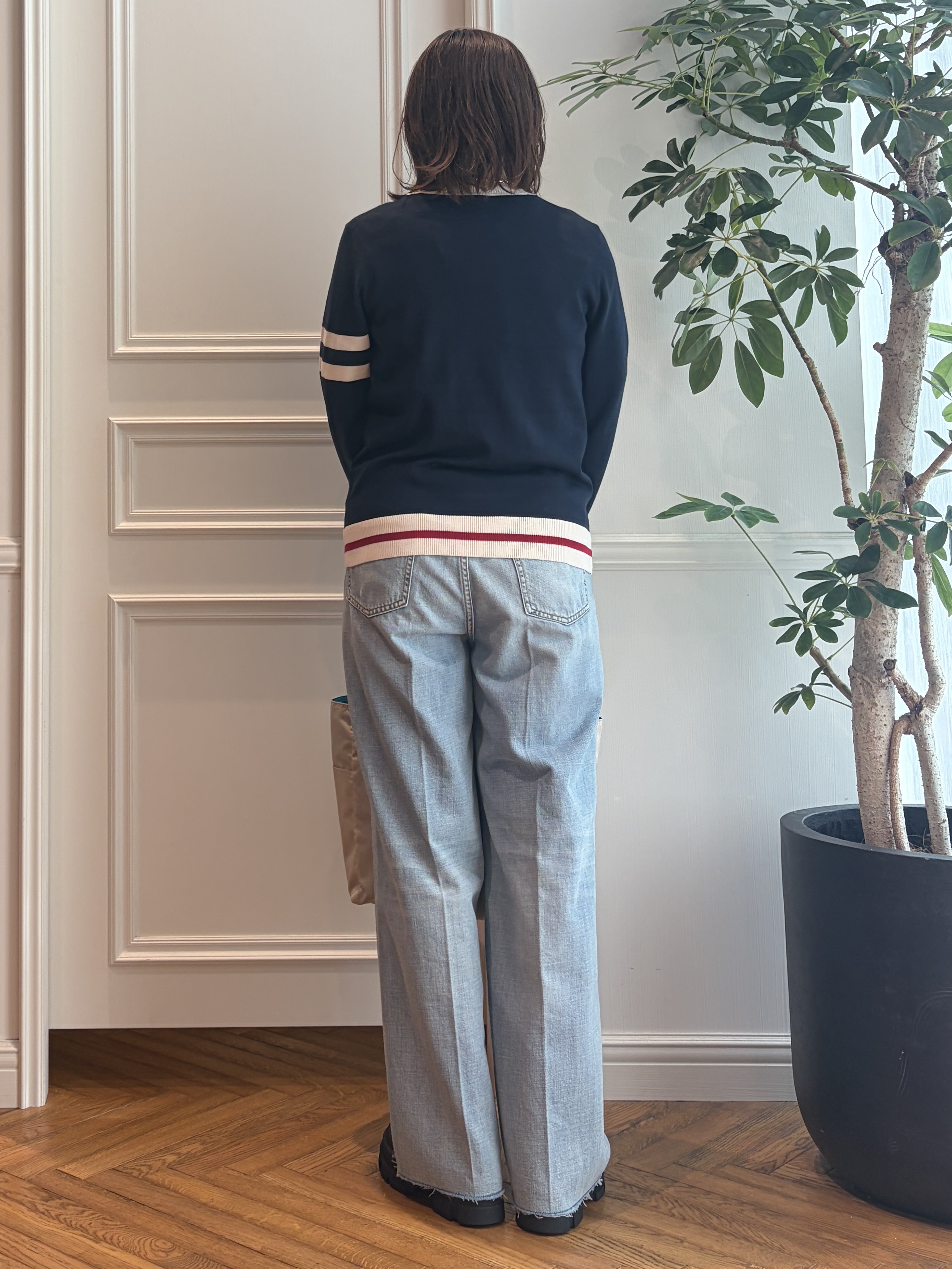 nakaoさんの「DRESSTERIOR｜センタープレス ワイドストレートデニム」を使ったコーディネート