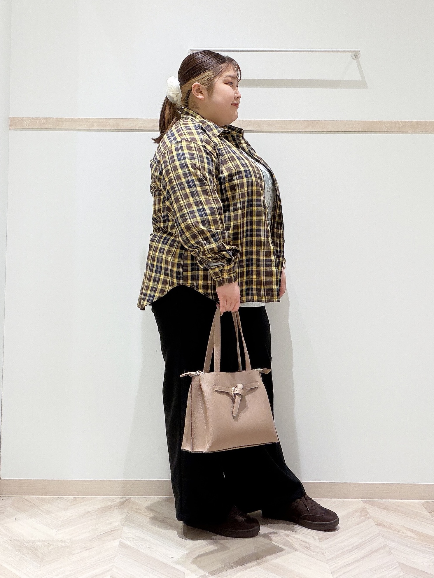 ゆめかさんの「SHOO･LA･RUE｜【洗濯後しわになりにくい/S-LL】気分で選ぶ 大人のデイリー使いに ベーシックシャツ」を使ったコーディネート
