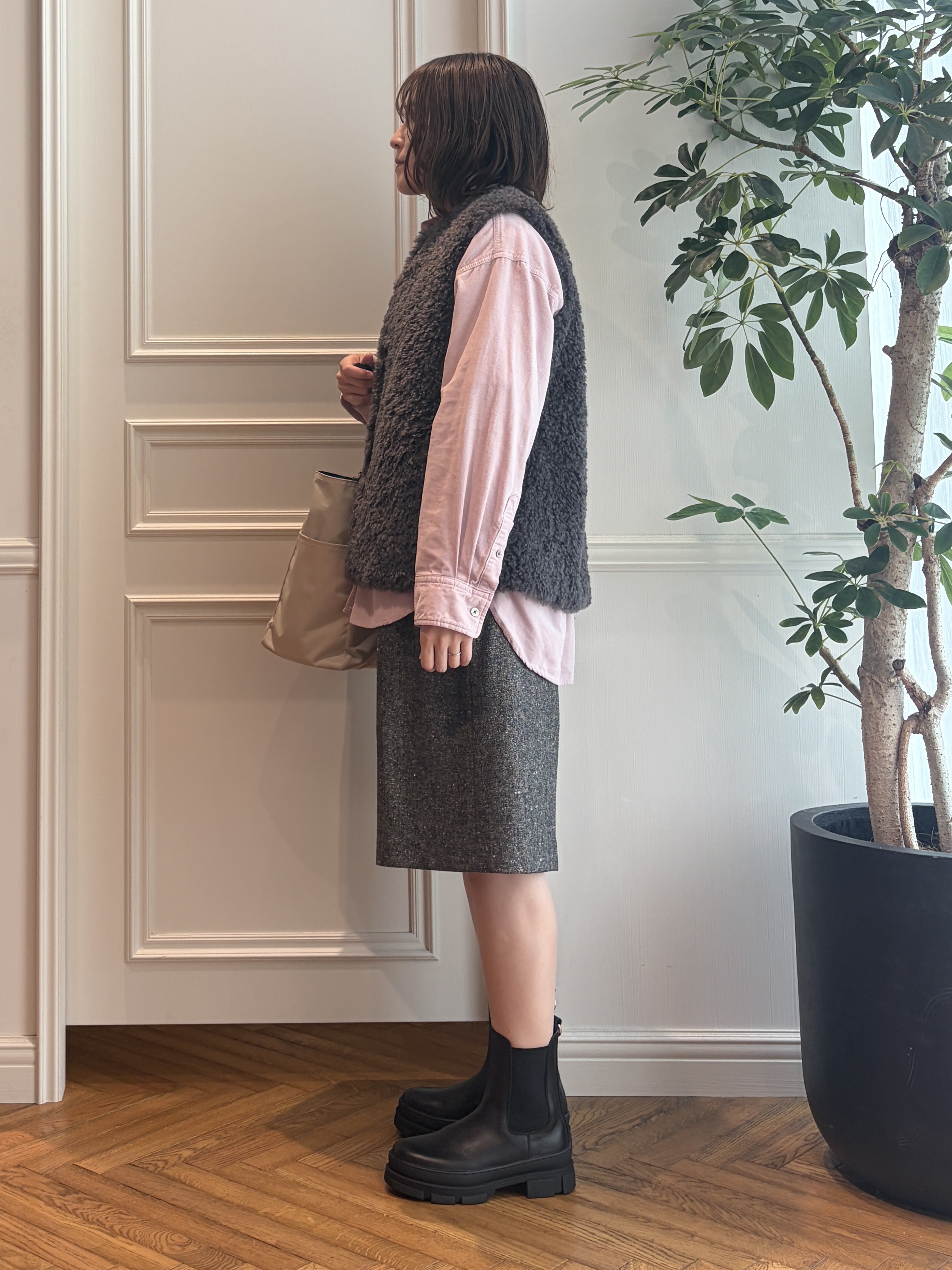 nakaoさんの「DRESSTERIOR｜【軽やかな着心地】コーデュロイ オーバーサイズシャツ」を使ったコーディネート