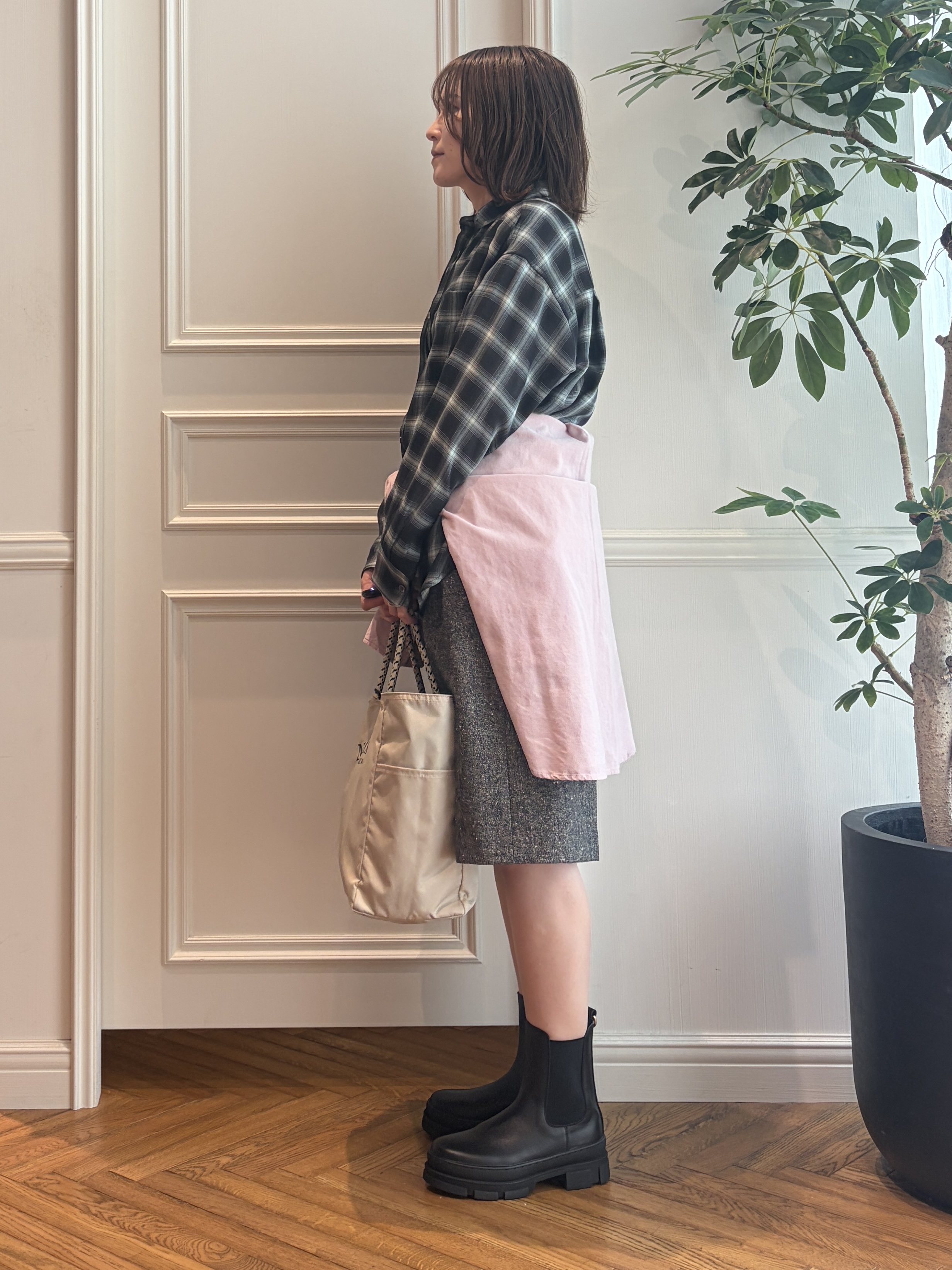 nakaoさんの「DRESSTERIOR｜【軽やかな着心地】コーデュロイ オーバーサイズシャツ」を使ったコーディネート