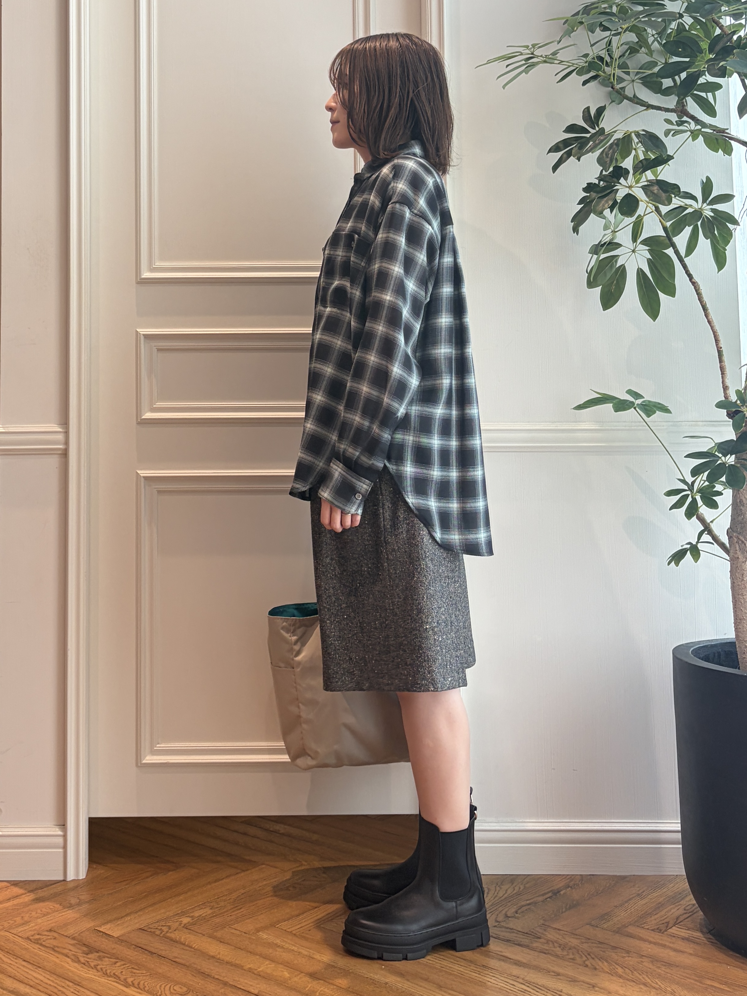 nakaoさんの「DRESSTERIOR｜【軽やかな着心地】コーデュロイ オーバーサイズシャツ」を使ったコーディネート