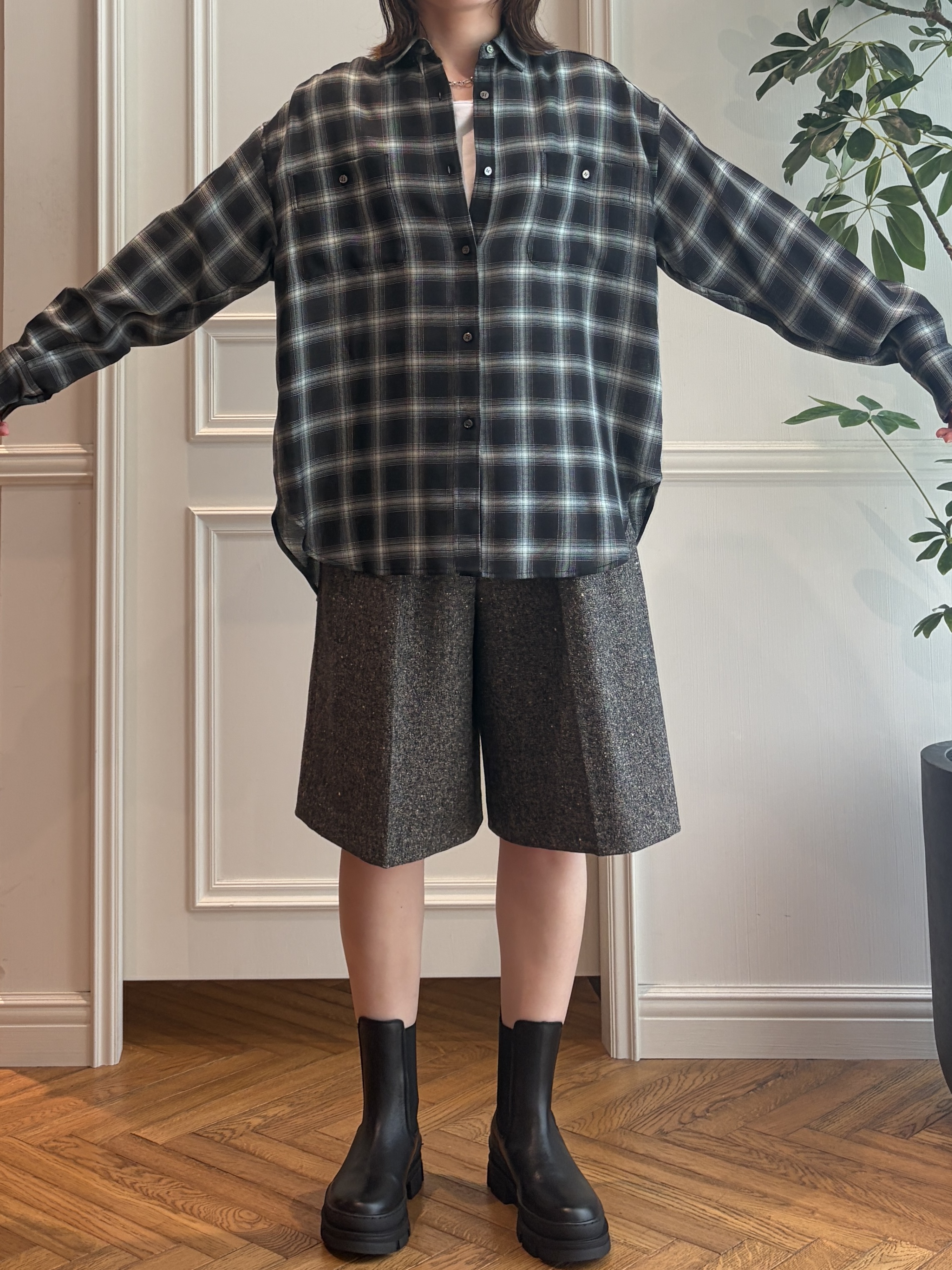 nakaoさんの「DRESSTERIOR｜【軽やかな着心地】コーデュロイ オーバーサイズシャツ」を使ったコーディネート