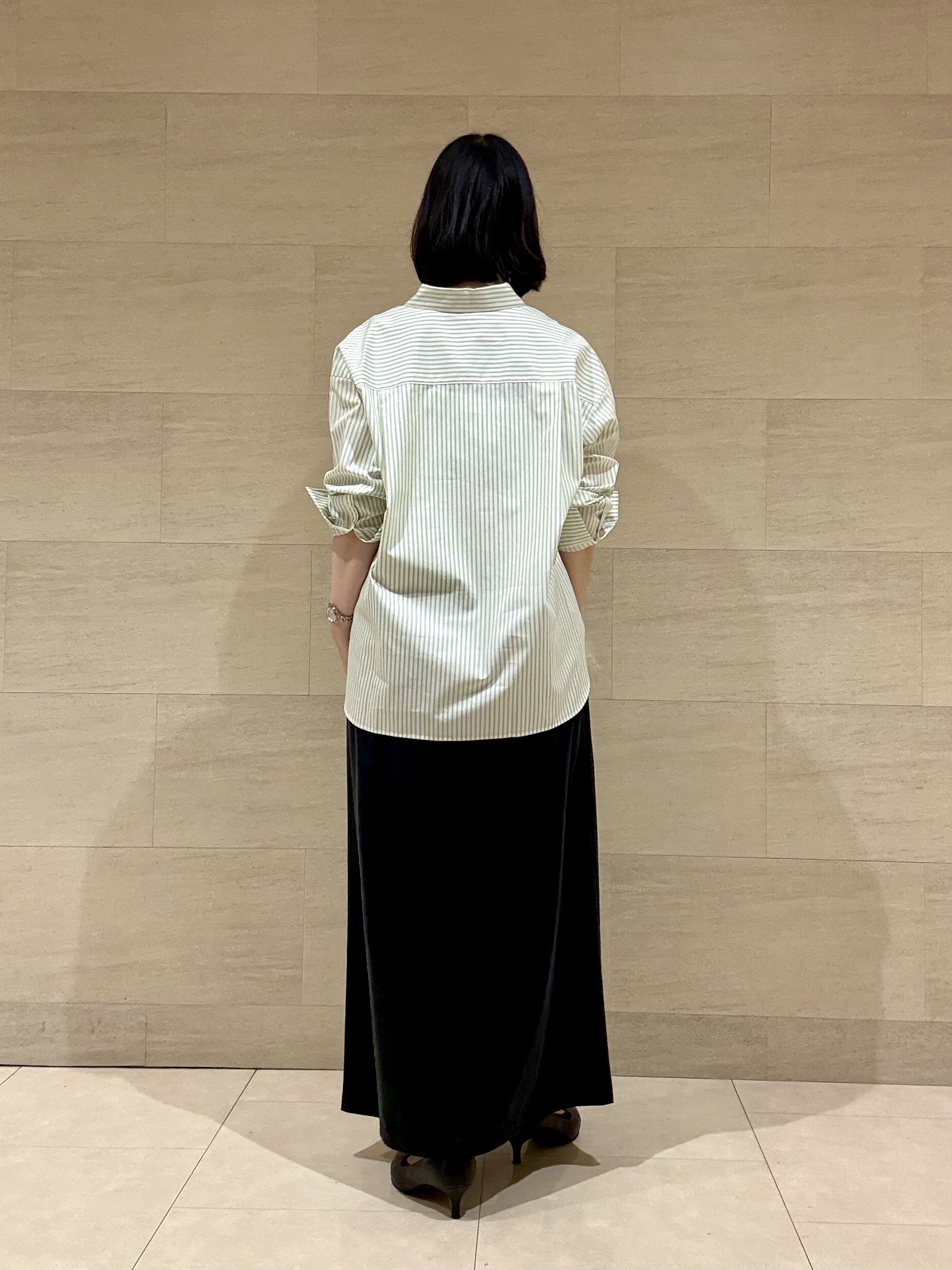 yさんの「UNTITLED｜【6色展開/コットン100】カラーベーシックシャツ」を使ったコーディネート