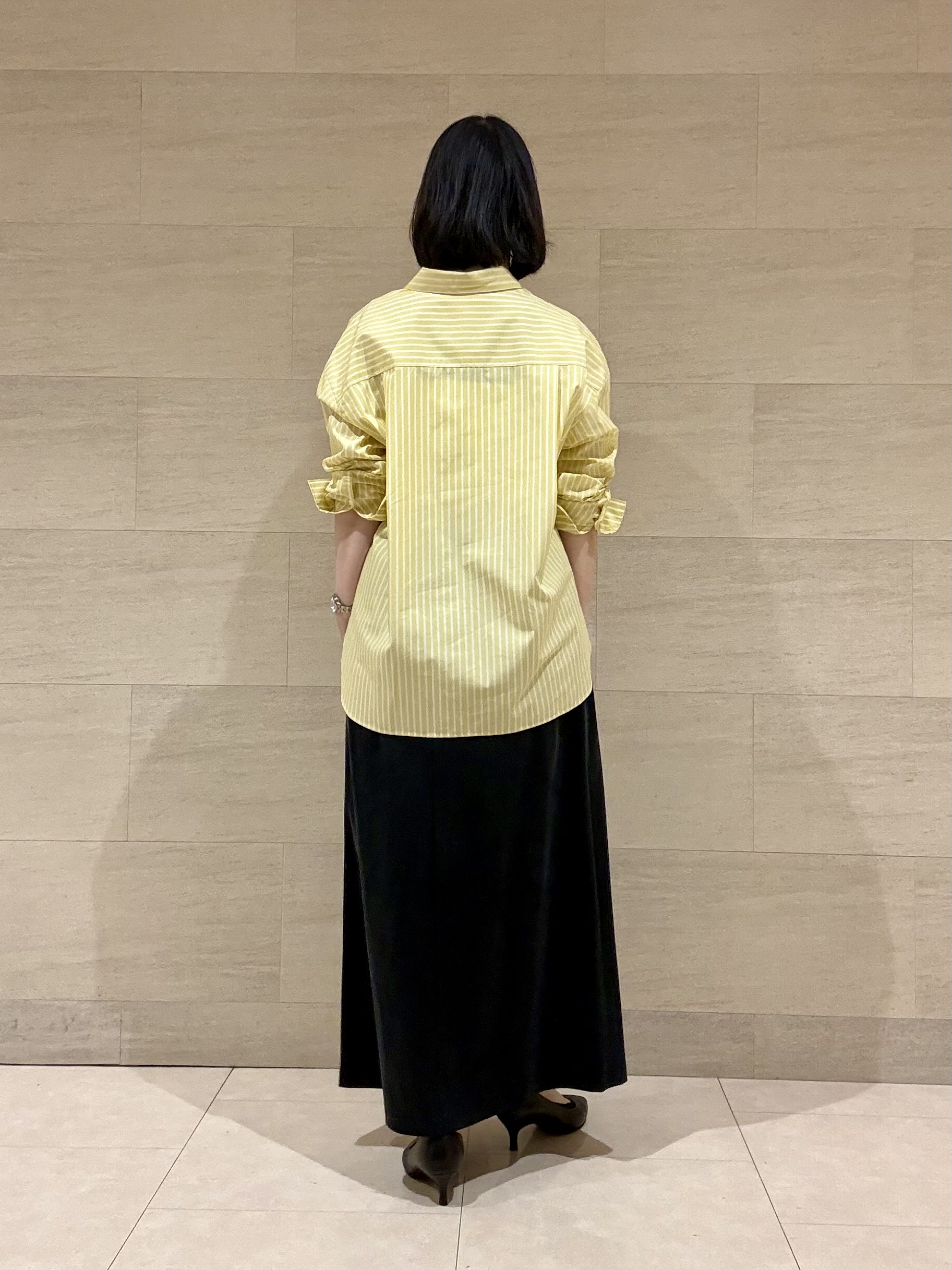 yさんの「UNTITLED｜【6色展開/コットン100】カラーベーシックシャツ」を使ったコーディネート