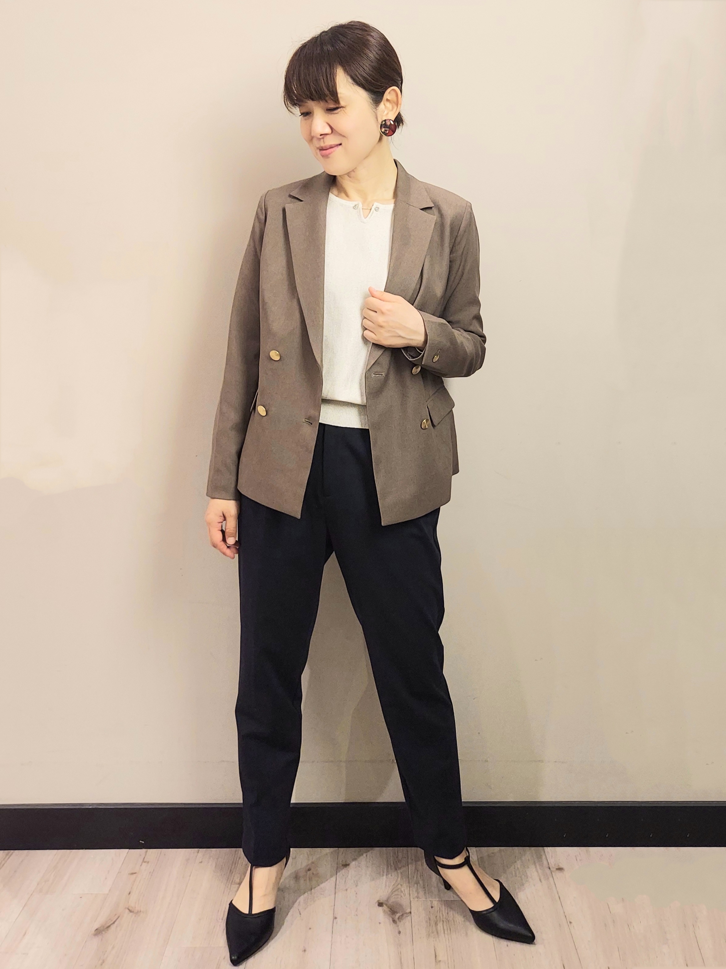 MAKIさんの「index｜【セットアップ対応】ダブルブレストジャケット《洗濯機OK／イージーアイロン／防シワ》」を使ったコーディネート