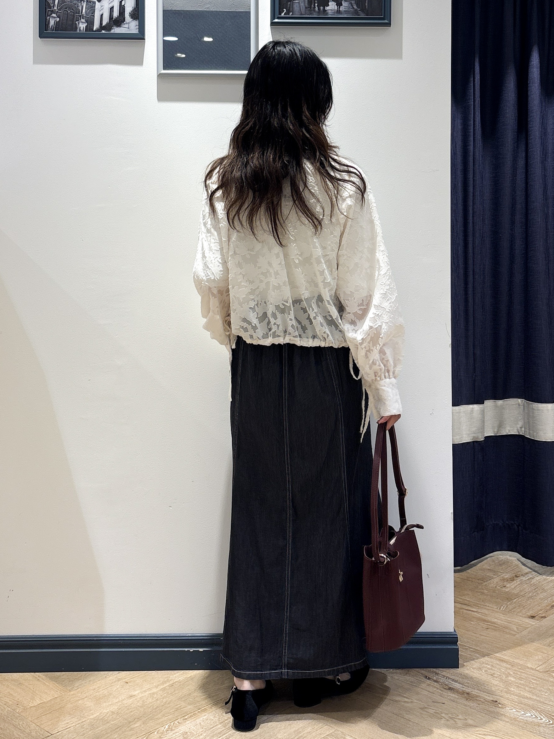 ayakaさんの「grove｜上品に華やぐ シアージャカードブラウス」を使ったコーディネート