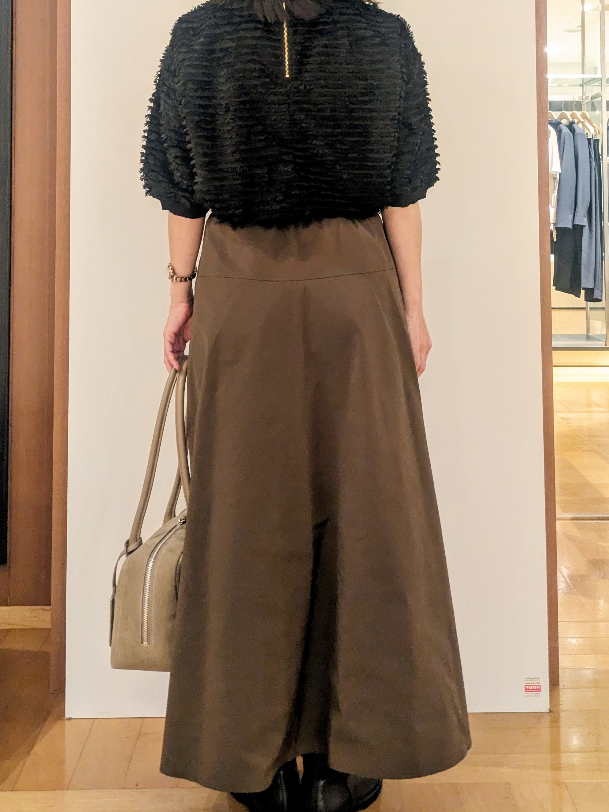 laverさんの「UNTITLED｜【秋映え/体型カバー】フェザージャガードプルオーバー」を使ったコーディネート