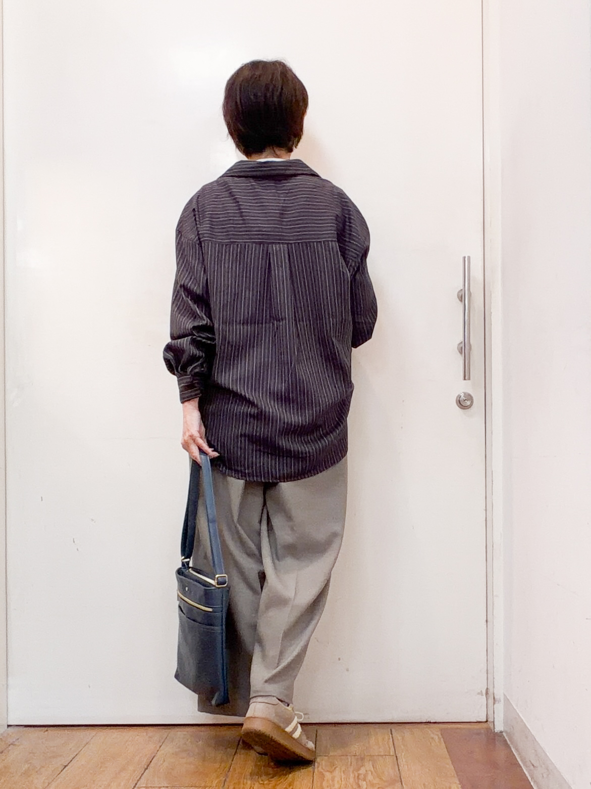みぃさんの「SHOO･LA･RUE｜【洗濯後しわになりにくい/S-LL】選べる6パターン 羽織としても活躍する ベーシックシャツ」を使ったコーディネート