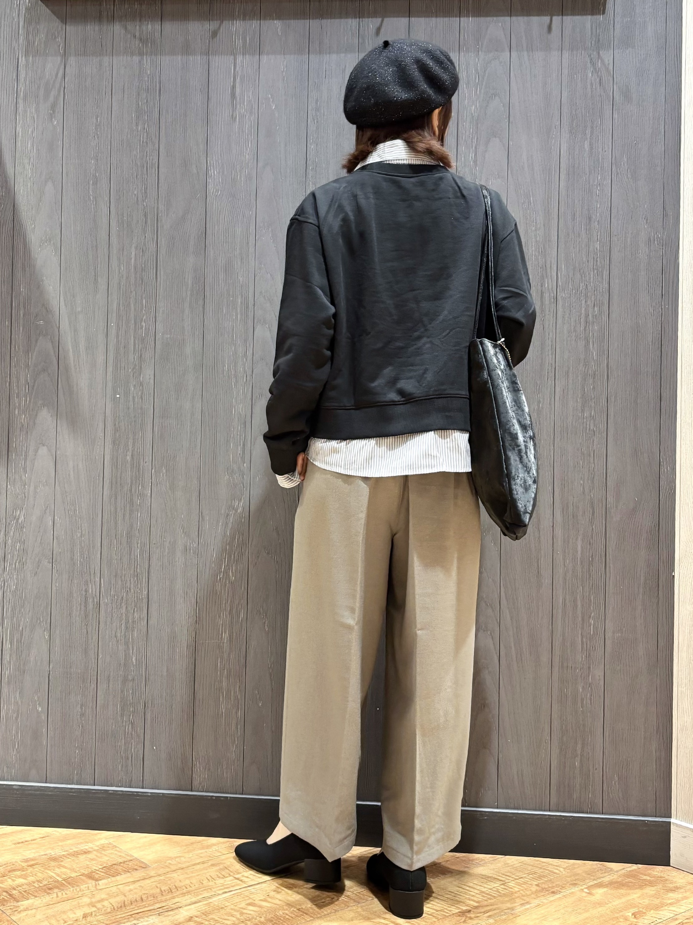 meiさんの「SHOO･LA･RUE｜シャツレイヤードプルオーバーアソート」を使ったコーディネート