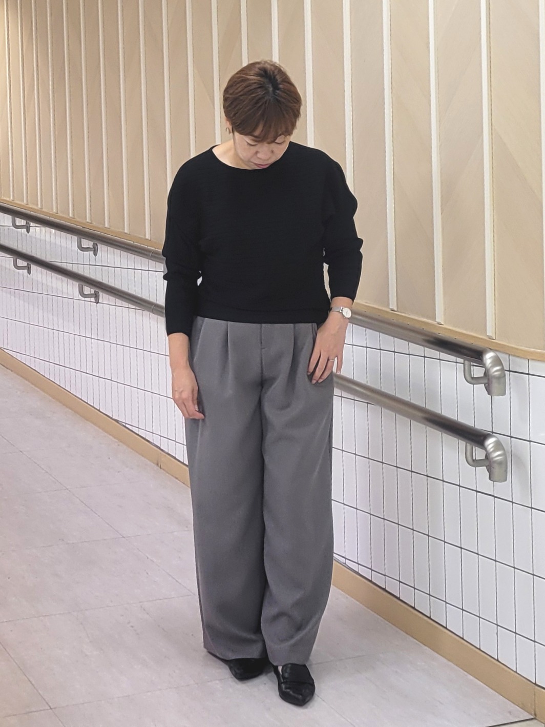 tomoさんの「COUP DE CHANCE｜【手洗い可／日本製】ドルマンニット」を使ったコーディネート