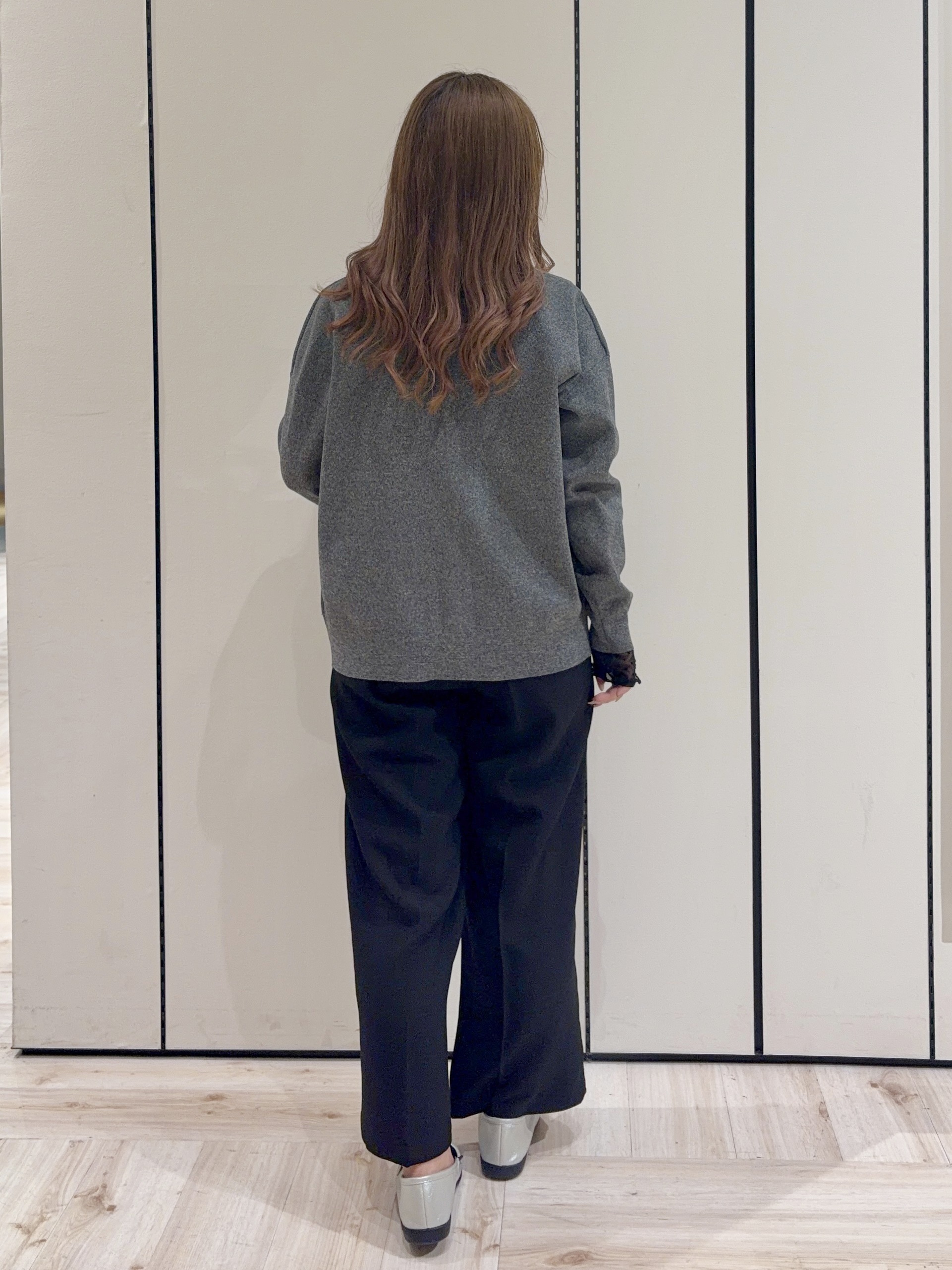 ひっかさんの「SHOO･LA･RUE｜【セットアップ可/洗濯機可】軽やかに羽織れる スポンディッシュ ニットカーディガン」を使ったコーディネート