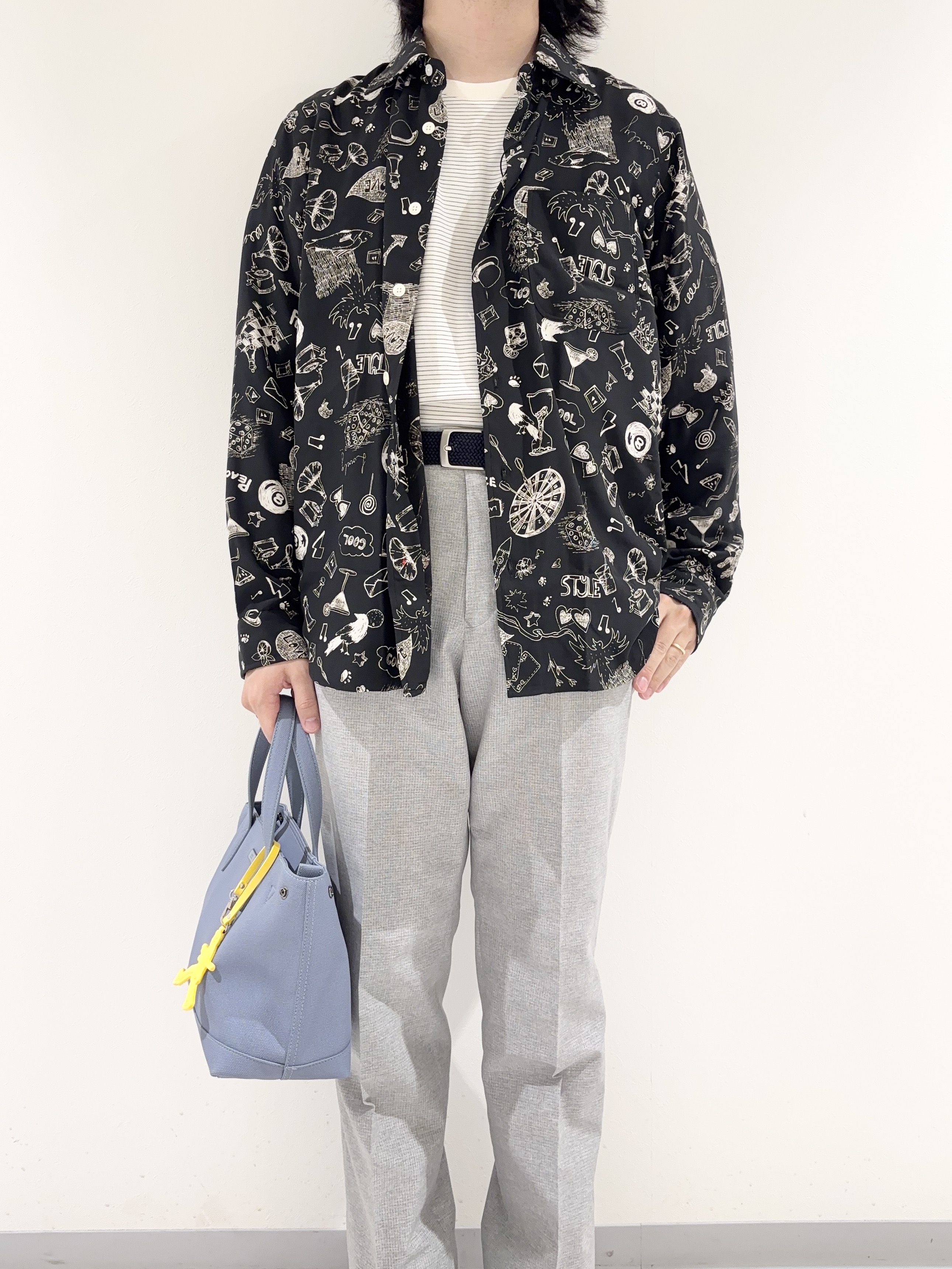 及川さんの「TAKEO KIKUCHI｜【BOWLER HAT LABEL】日本製PLAYプリントシャツ」を使ったコーディネート