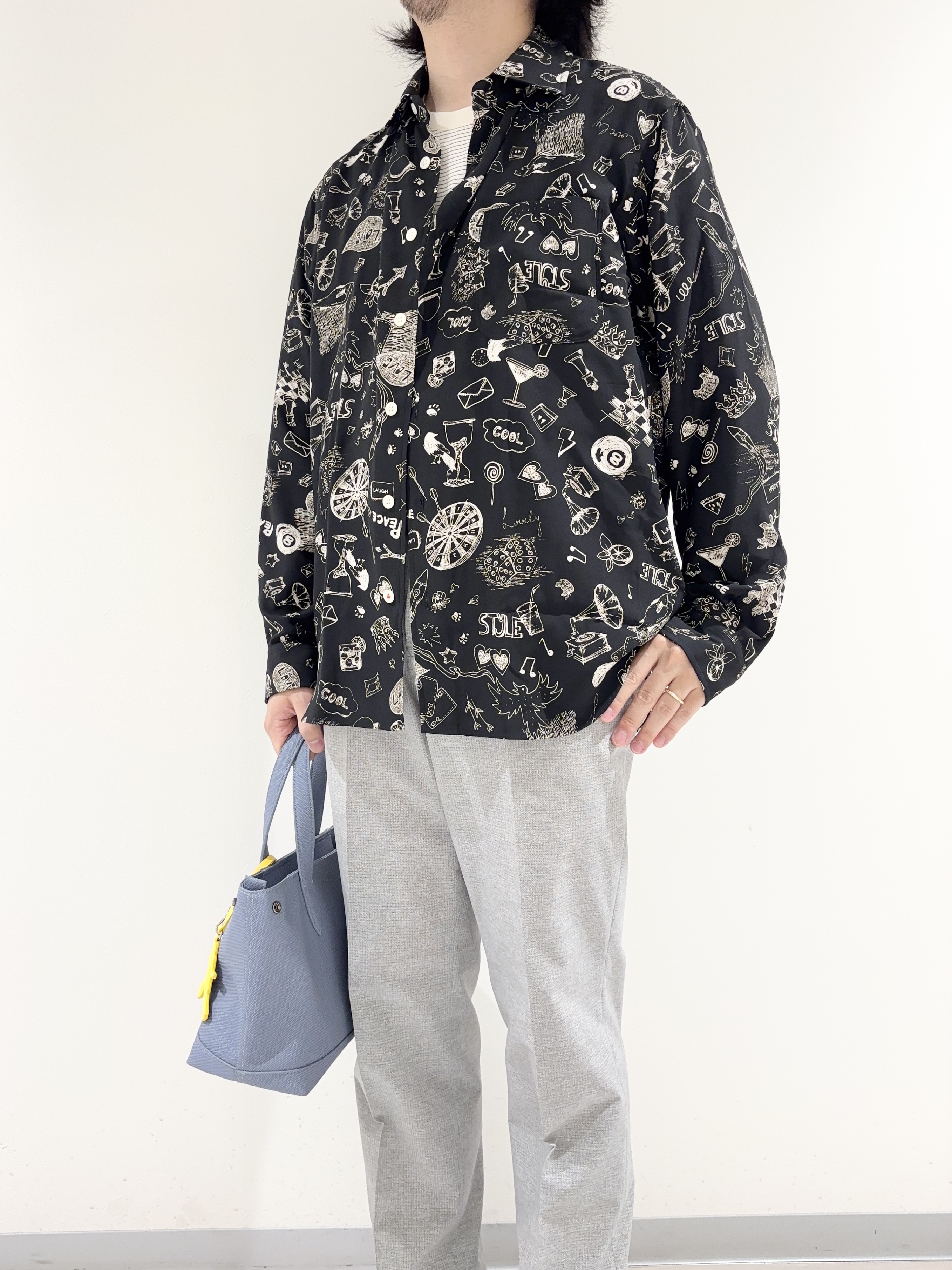 及川さんの「TAKEO KIKUCHI｜【BOWLER HAT LABEL】日本製PLAYプリントシャツ」を使ったコーディネート