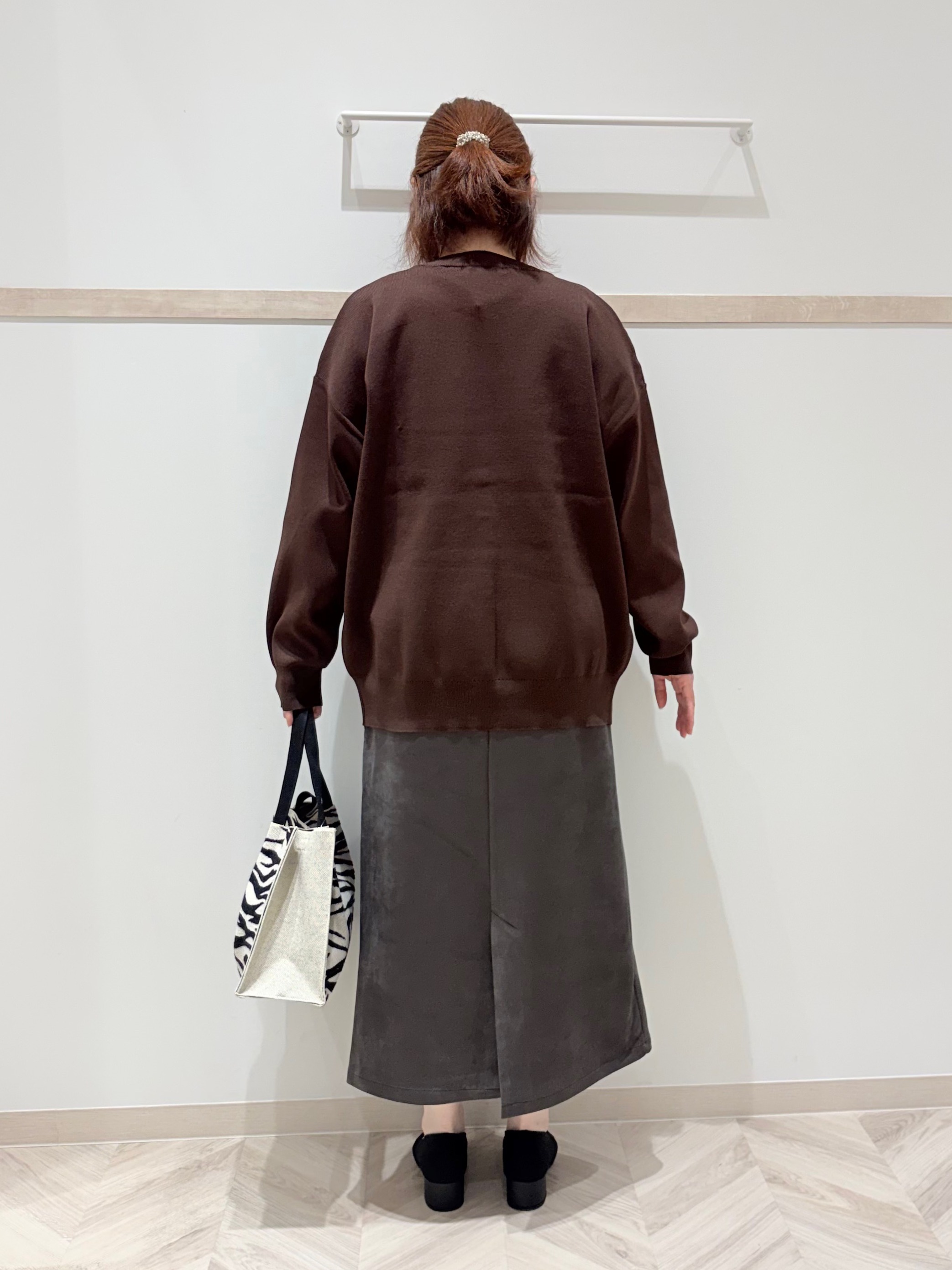 c_h_i_k_aさんの「SHOO･LA･RUE｜【セットアップ可/洗濯機可】軽やかに羽織れる スポンディッシュ ニットカーディガン」を使ったコーディネート