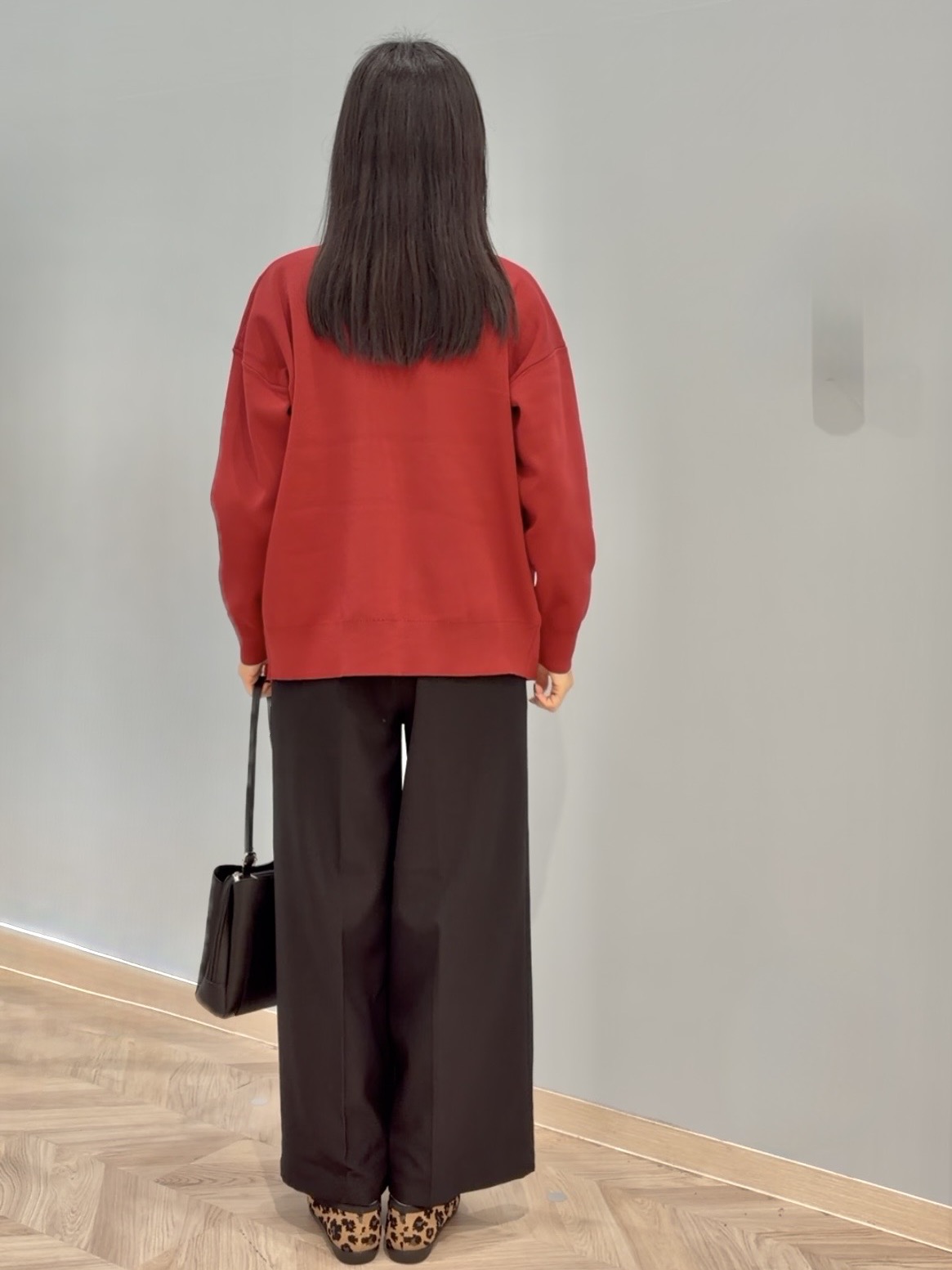 大西直穂さんの「SHOO･LA･RUE｜【セットアップ可/洗濯機可】軽やかに羽織れる スポンディッシュ ニットカーディガン」を使ったコーディネート