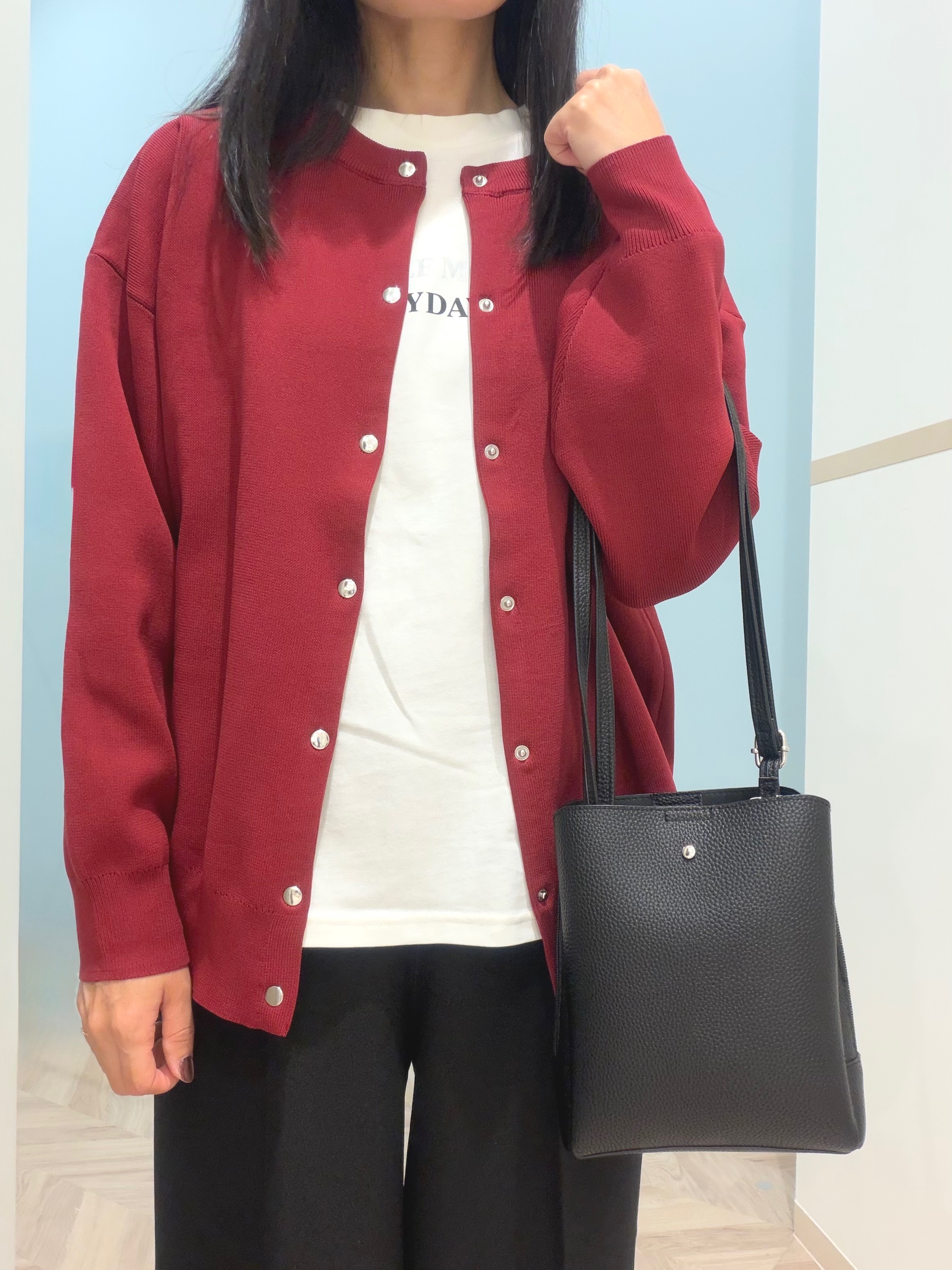 大西直穂さんの「SHOO･LA･RUE｜【セットアップ可/洗濯機可】軽やかに羽織れる スポンディッシュ ニットカーディガン」を使ったコーディネート