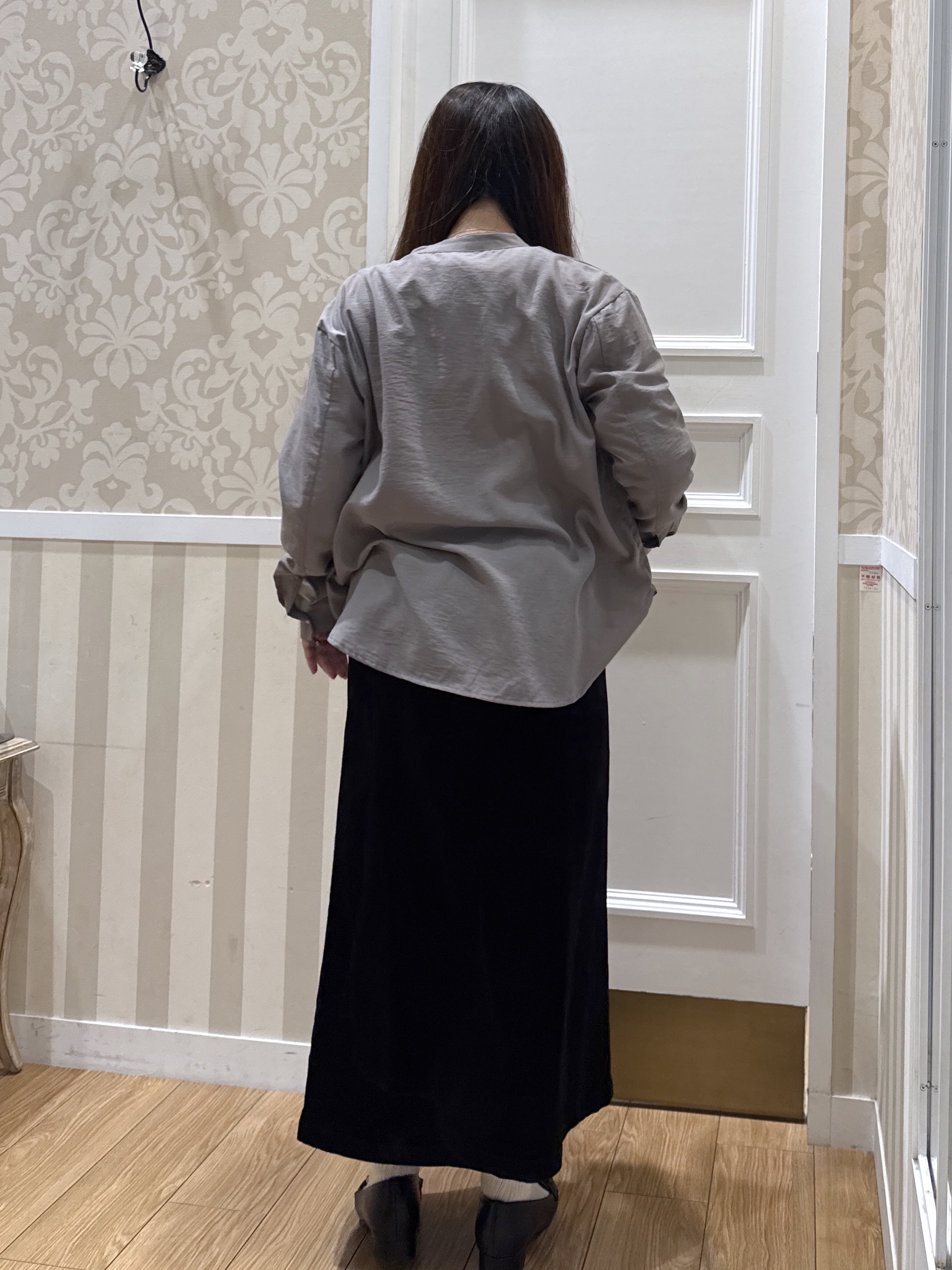 sachiさんの「grove｜顔周りをすっきり見せる バンドカラースキッパーシャツ」を使ったコーディネート
