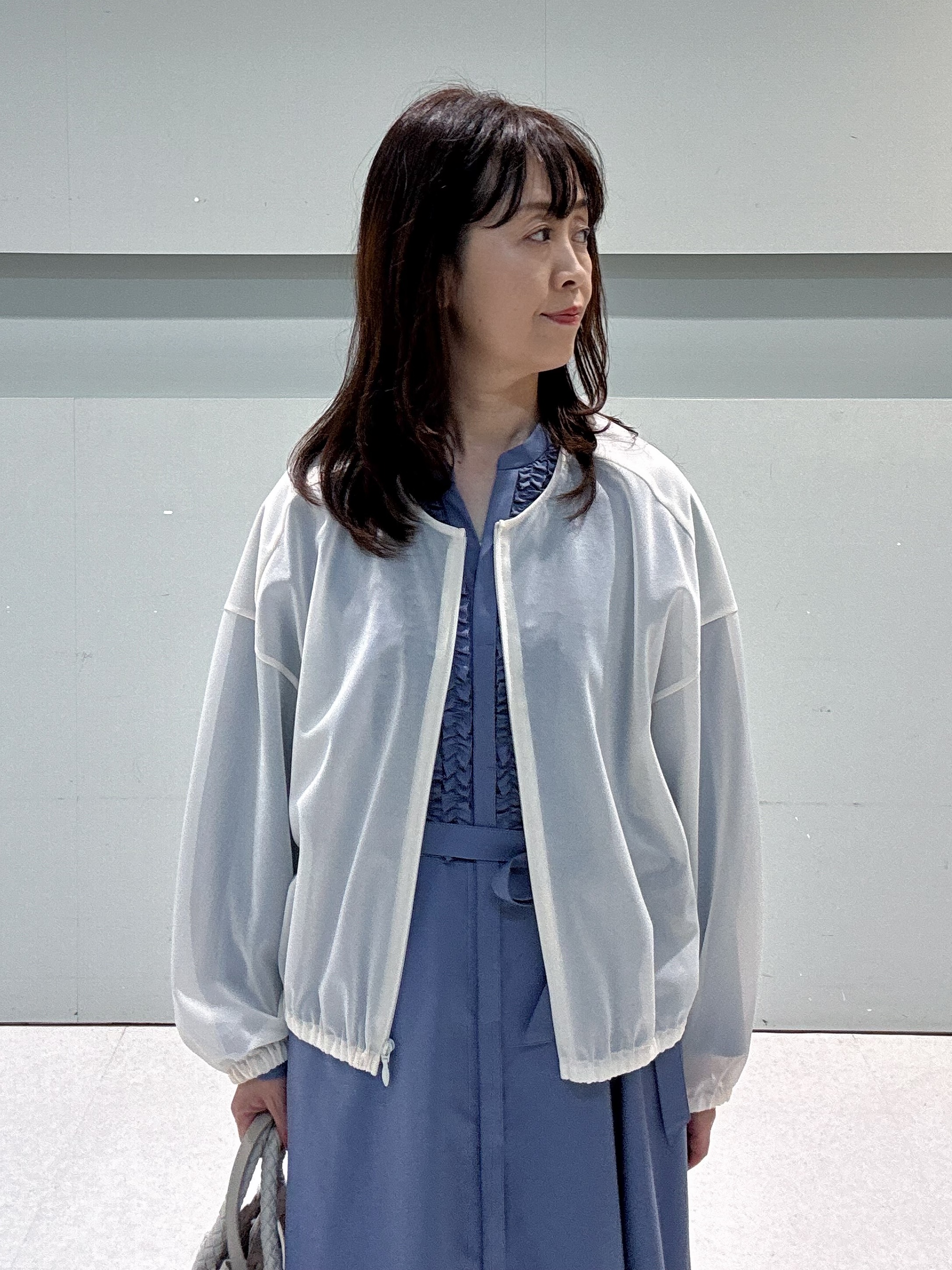 makiさんの「UNTITLED｜【秋羽織り/ジップ】トリコットシアーブラウス」を使ったコーディネート