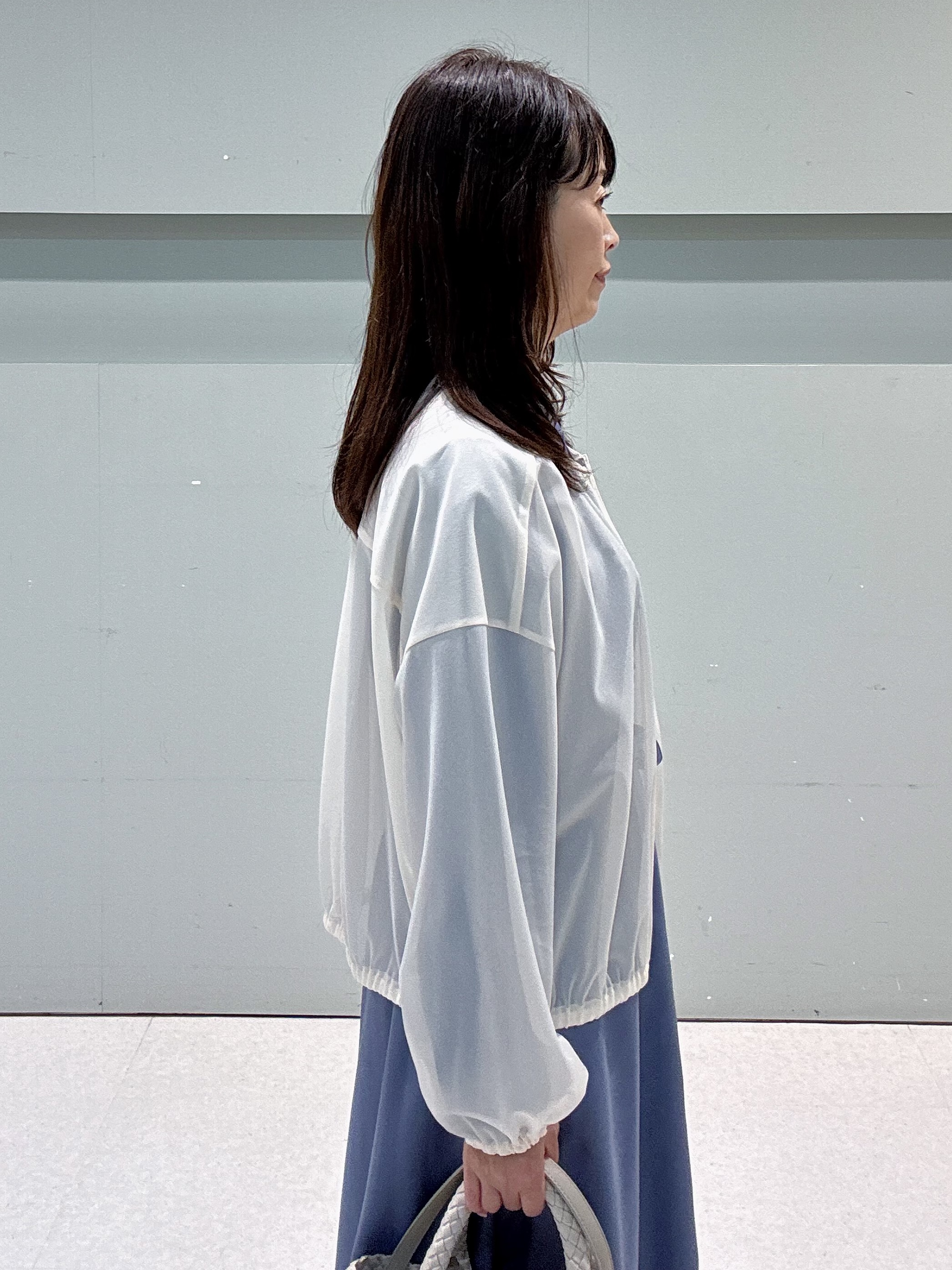 makiさんの「UNTITLED｜【秋羽織り/ジップ】トリコットシアーブラウス」を使ったコーディネート