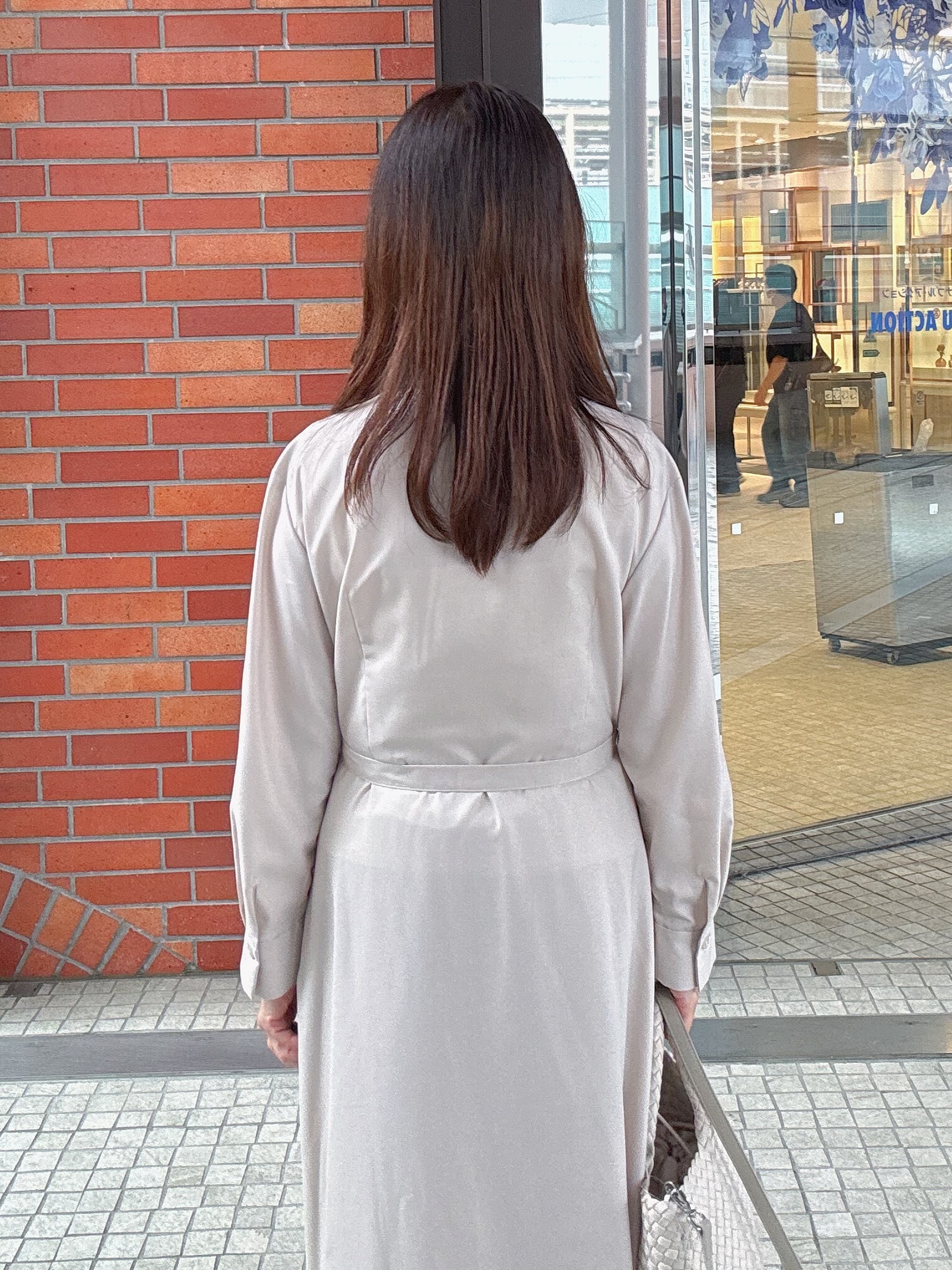 makiさんの「UNTITLED｜【着映えアイテム】フロントフリルディティールワンピース」を使ったコーディネート