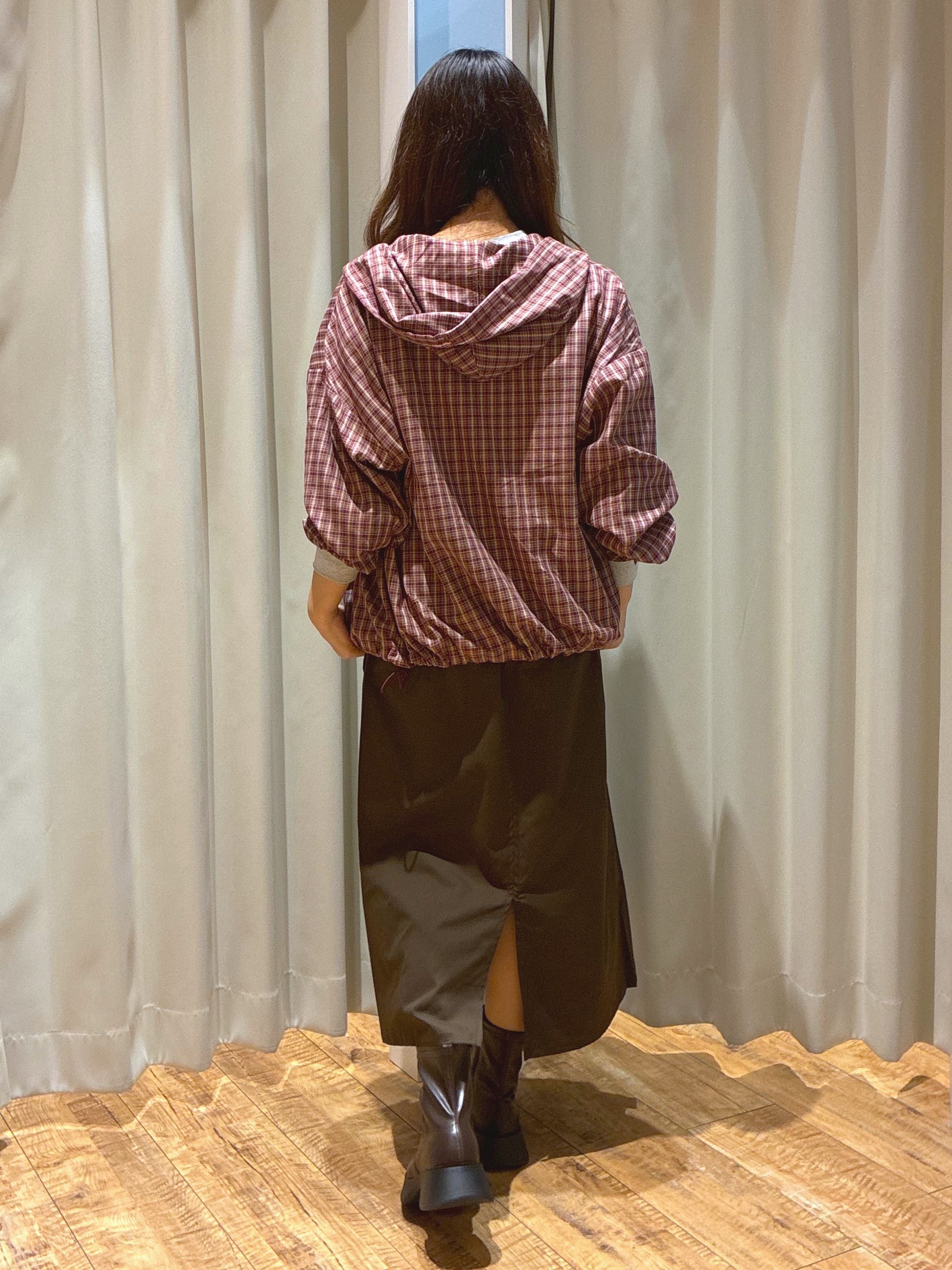 もんちゃんさんの「SHOO･LA･RUE｜【選べる4柄/体型カバー】ゆるっと着られる BIGロンT」を使ったコーディネート