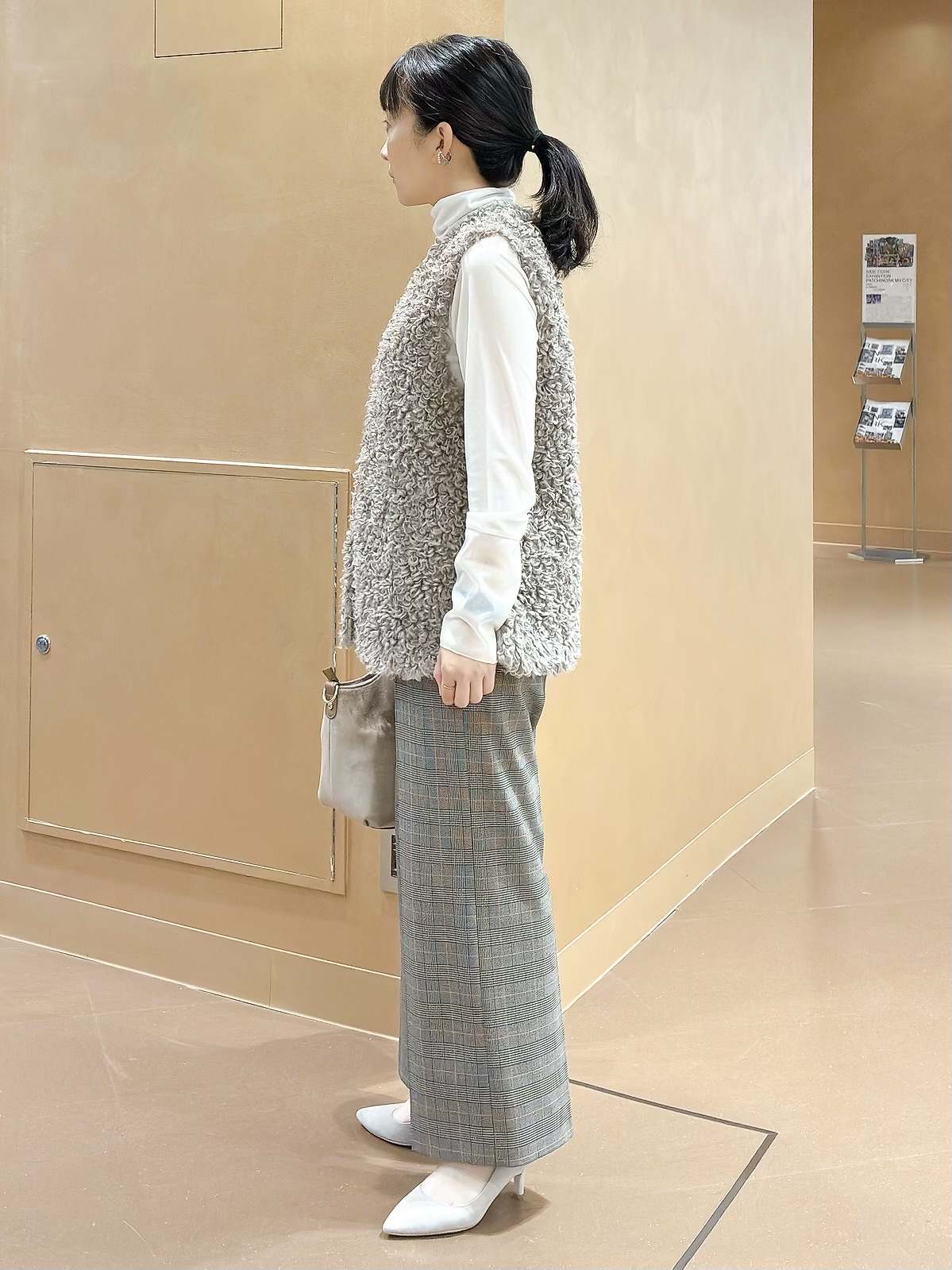 hattoriさんの「INDIVI｜【洗濯機OK／ストレッチ◎】ストレートワイドパンツ」を使ったコーディネート