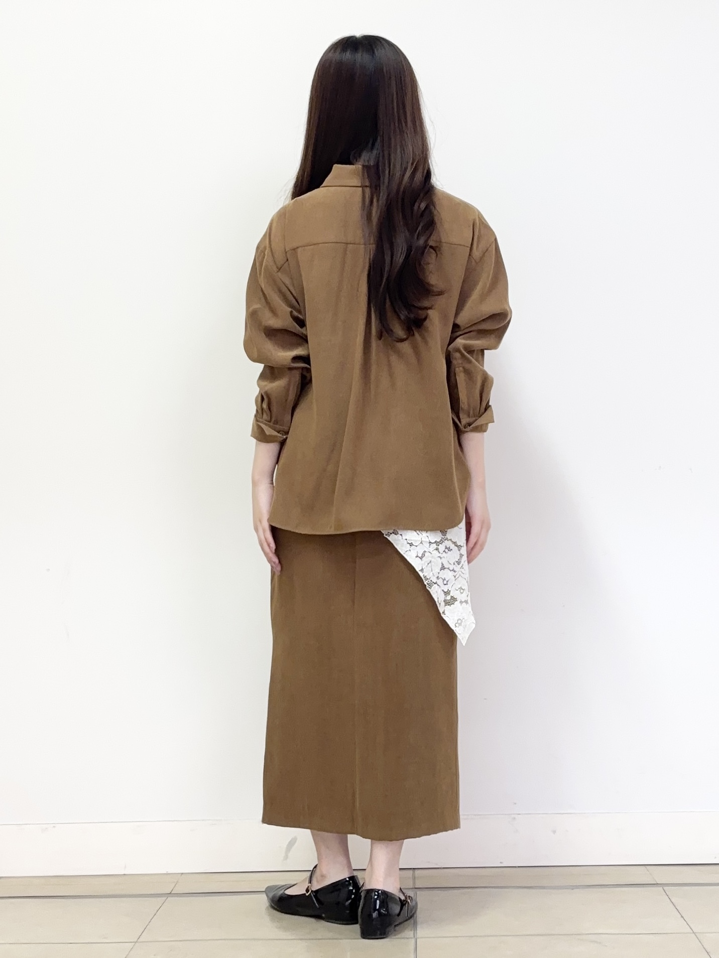 あやかさんの「UNTITLED｜【セットアップ可/秋羽織り】スエードライクシャツ」を使ったコーディネート