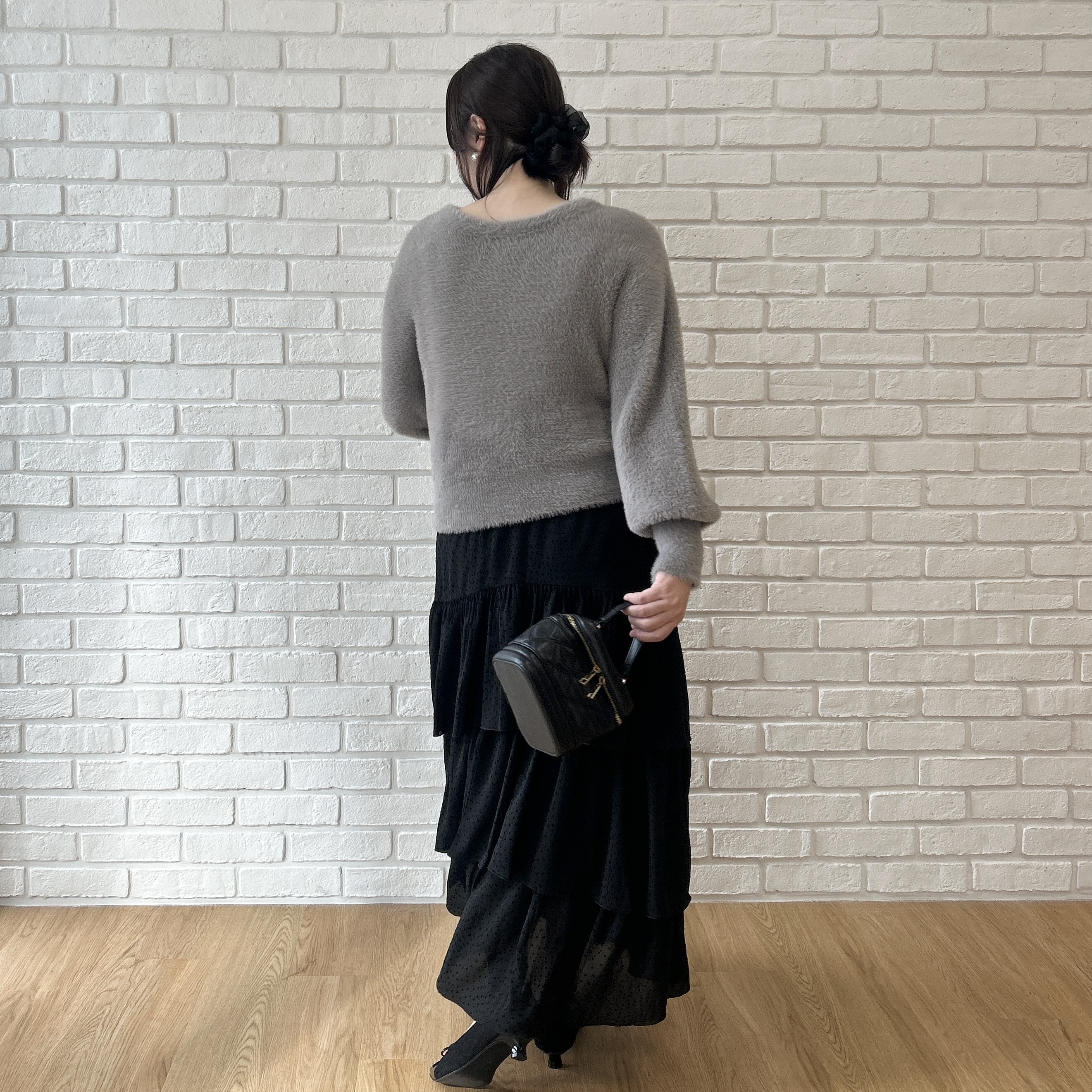 shinoさんの「Couture brooch｜フェザーニットトップスカーディ」を使ったコーディネート