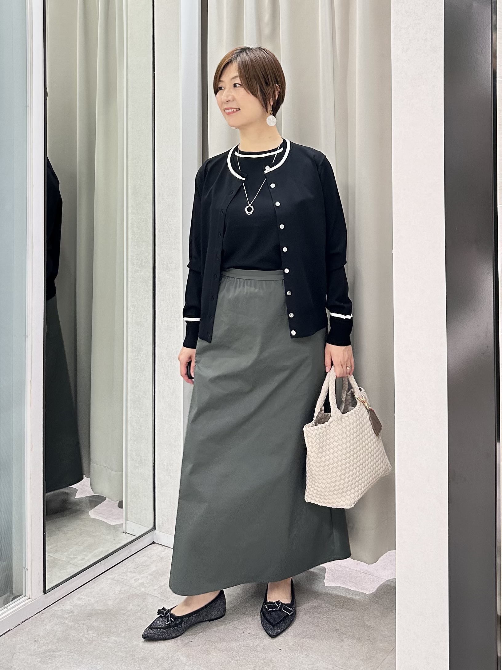 みなこさんの「UNTITLED｜【アンサンブル可/きれいめ/通勤】コンパクト5分袖ニット」を使ったコーディネート