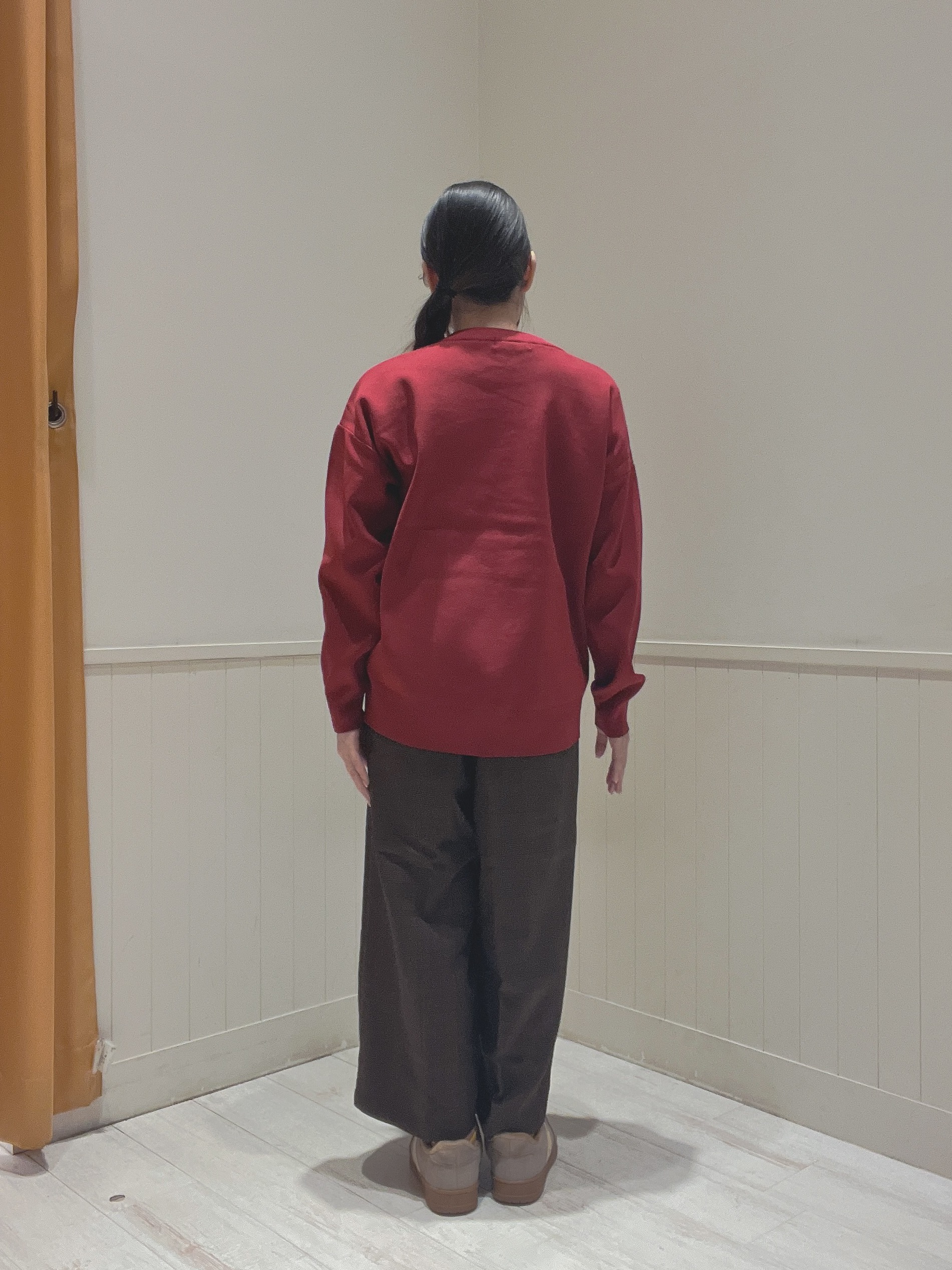 村岡沙紀さんの「SHOO･LA･RUE｜【セットアップ可/洗濯機可】軽やかに羽織れる スポンディッシュ ニットカーディガン」を使ったコーディネート