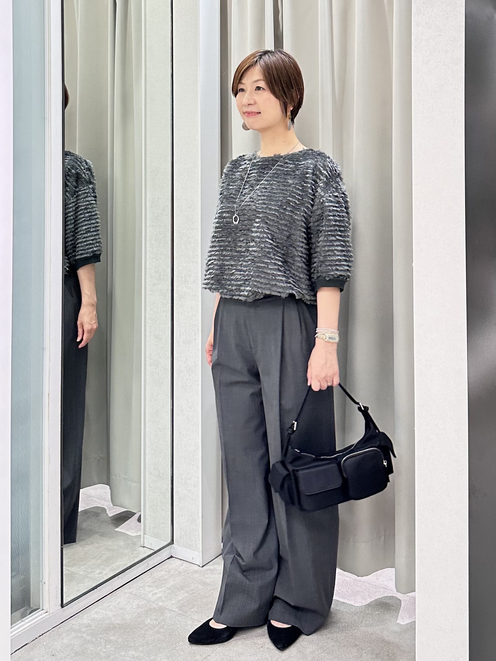 みなこさんの「UNTITLED｜【体型カバー/後ろウエストゴム】ウーステッドワイドシルエットパンツ」を使ったコーディネート