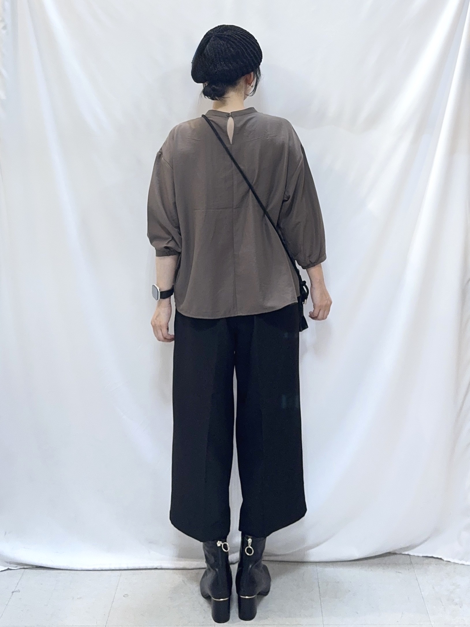𝐇𝐢𝐫𝐨𝐦𝐢さんの「SHOO･LA･RUE｜【S-LL/洗濯機可】1枚で華やかに フロントレース7分袖ブラウス」を使ったコーディネート