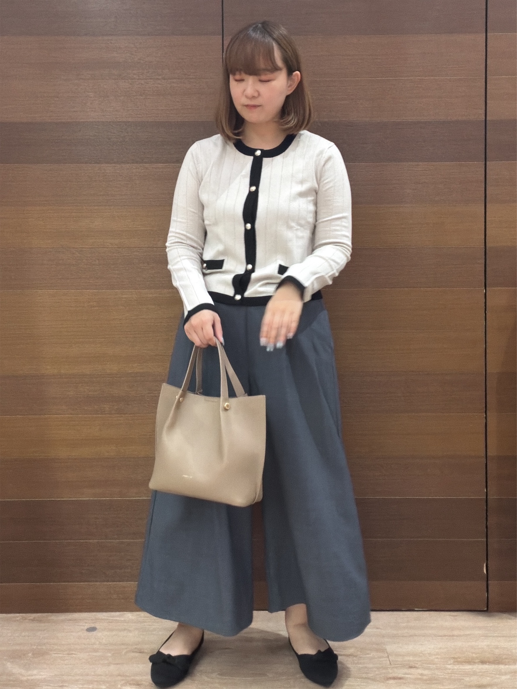 yumeさんの「OPAQUE.CLIP｜バイカラークルーネックカーディガン【洗濯機OK】」を使ったコーディネート