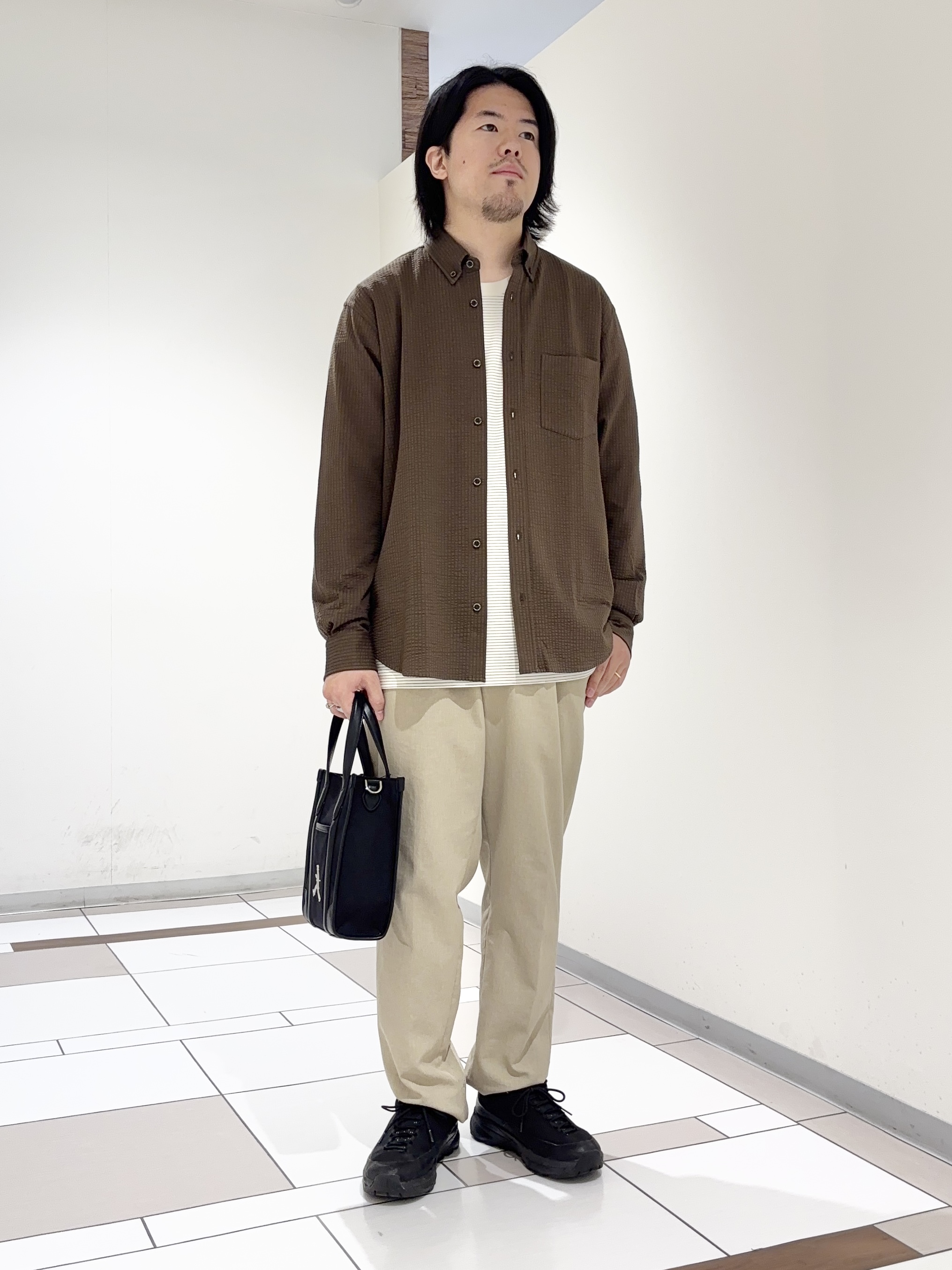 及川さんの「TAKEO KIKUCHI｜シルケット ボーダー 長袖 Tシャツ」を使ったコーディネート