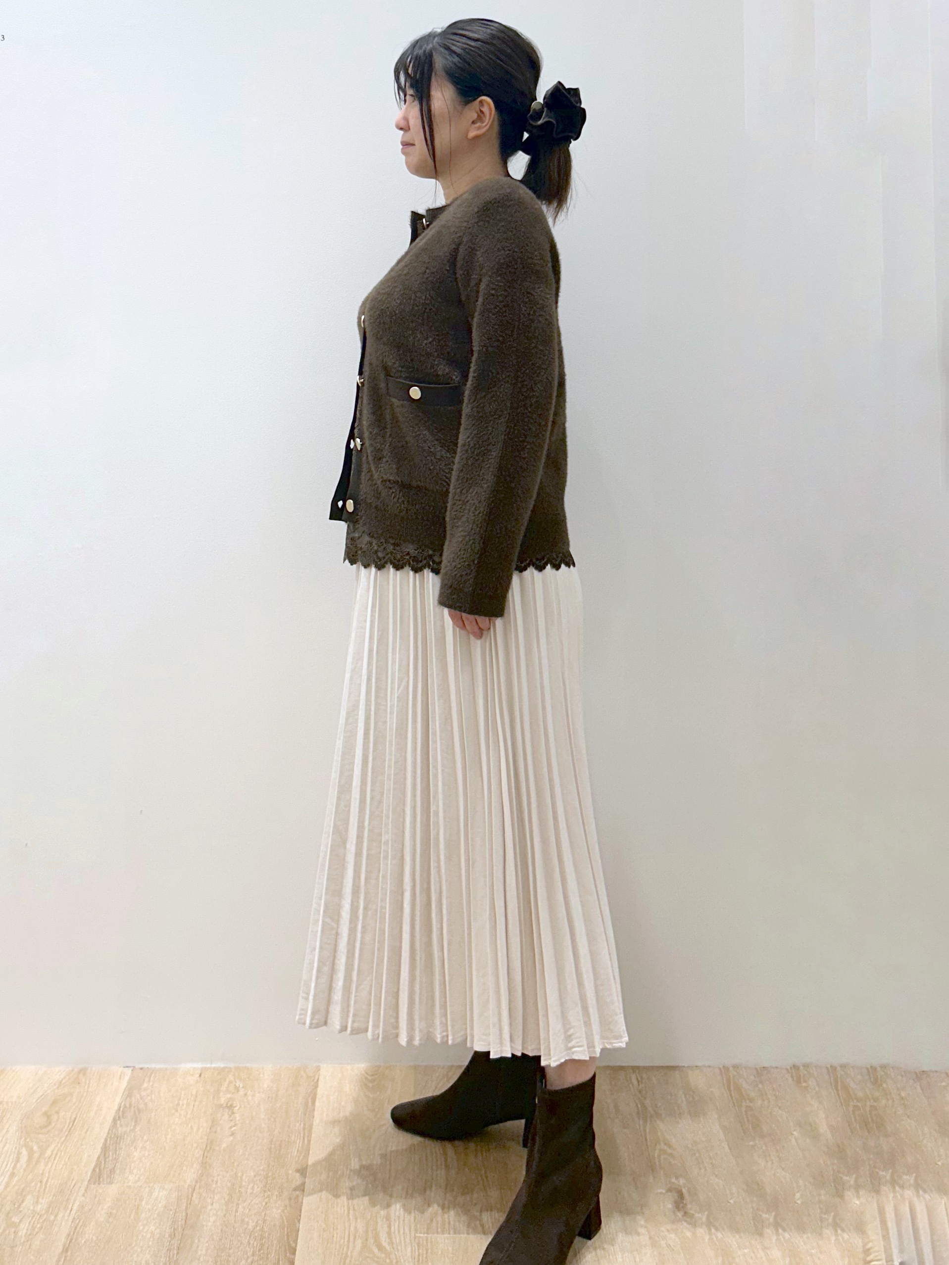 hiroさんの「OPAQUE.CLIP｜フェザーヤーンニットカーディガン【洗濯機OK】」を使ったコーディネート