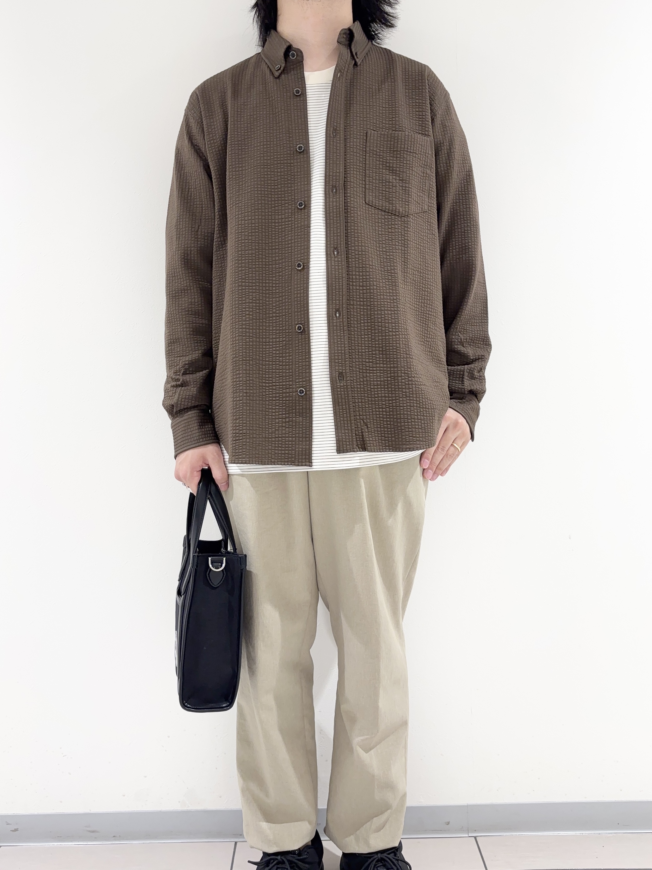 及川さんの「TAKEO KIKUCHI｜シルケット ボーダー 長袖 Tシャツ」を使ったコーディネート