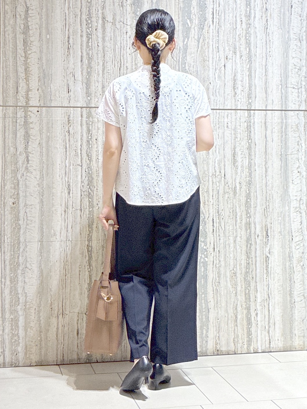  beni_gingerさんの「Reflect｜【通勤◎】カットワーク刺繍レース シャツブラウス」を使ったコーディネート