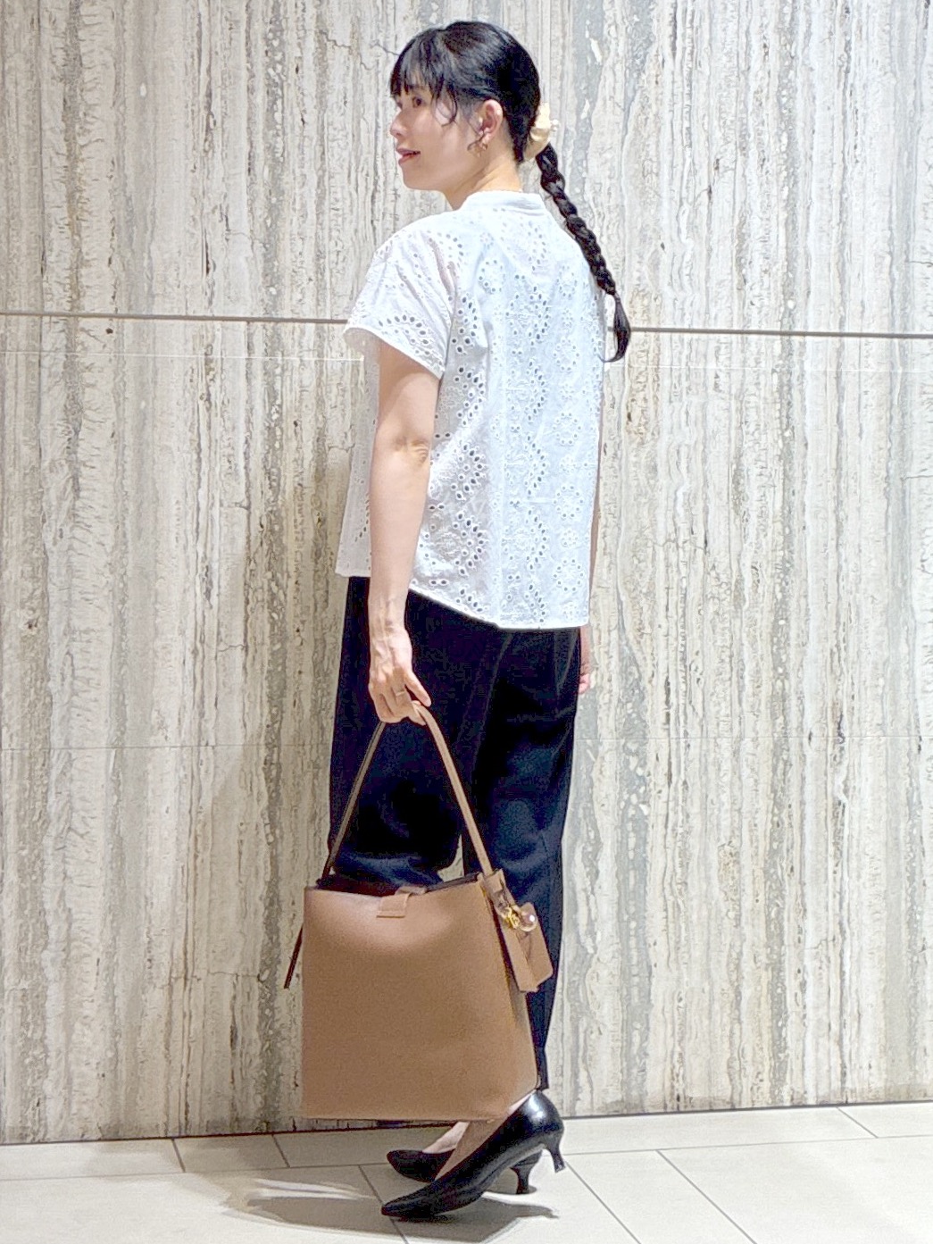  beni_gingerさんの「Reflect｜【通勤◎】カットワーク刺繍レース シャツブラウス」を使ったコーディネート