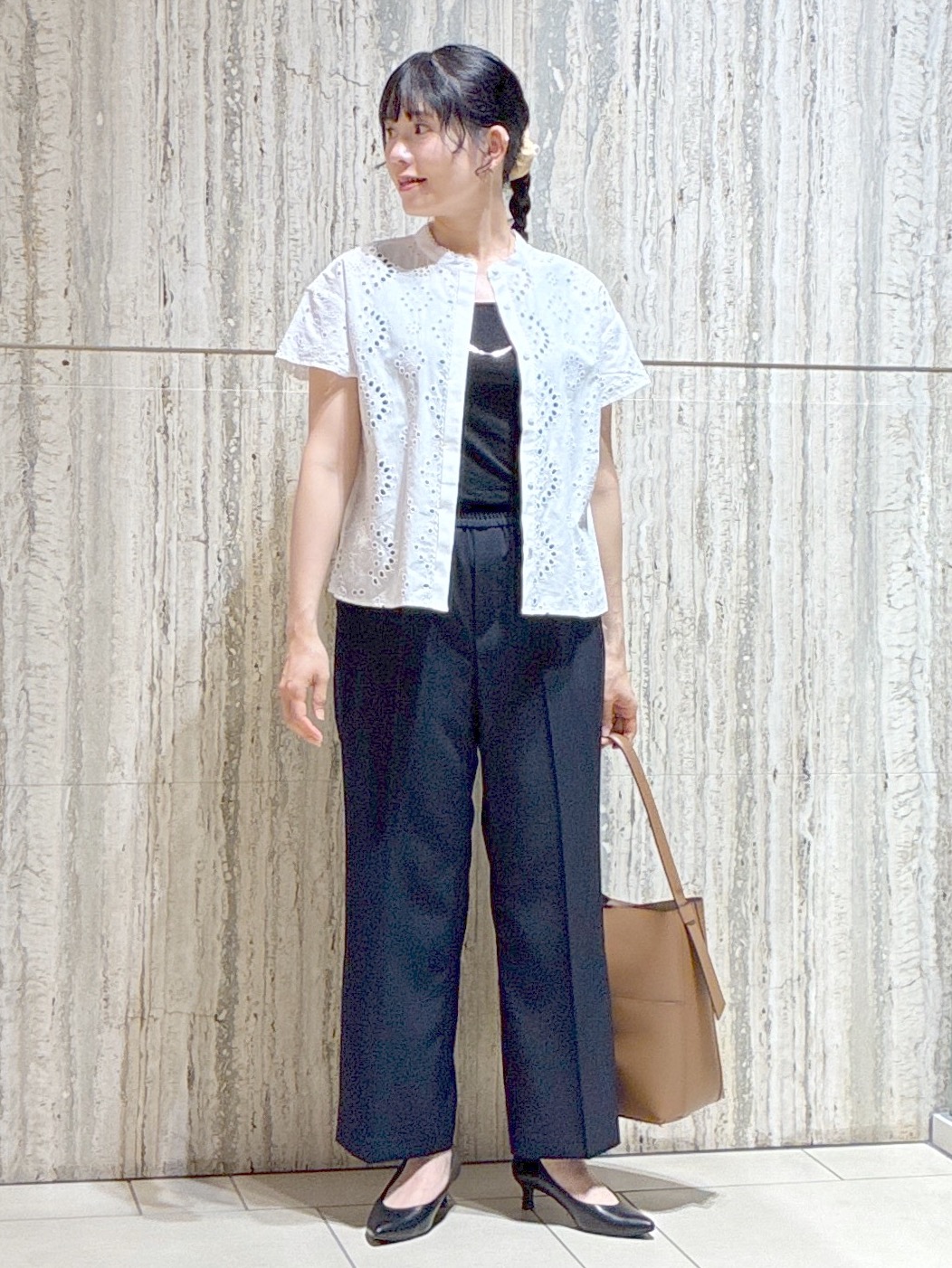  beni_gingerさんの「Reflect｜【通勤◎】カットワーク刺繍レース シャツブラウス」を使ったコーディネート