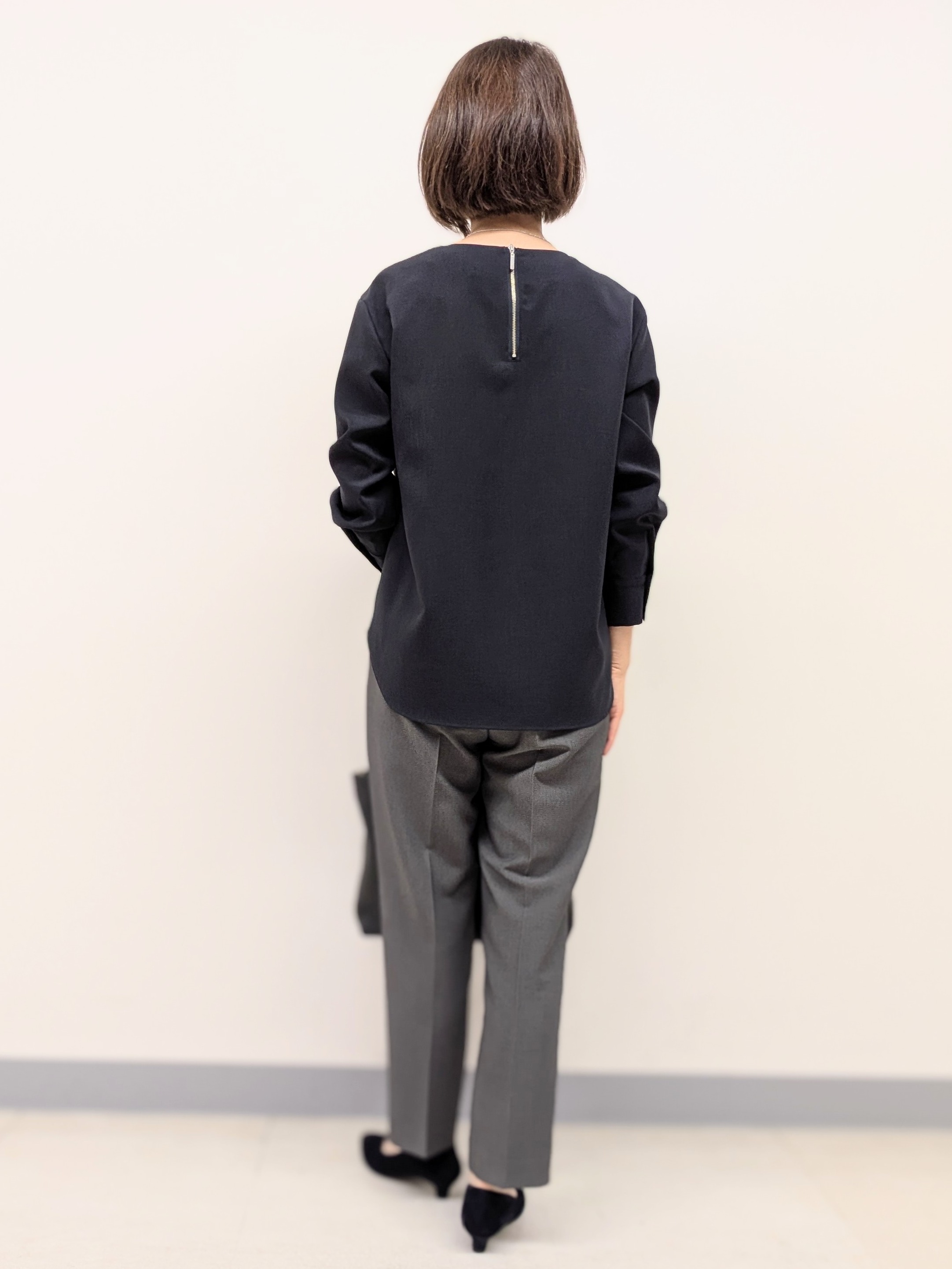 Ariさんの「Reflect｜【通勤】きれいめラウンドネックブラウス」を使ったコーディネート