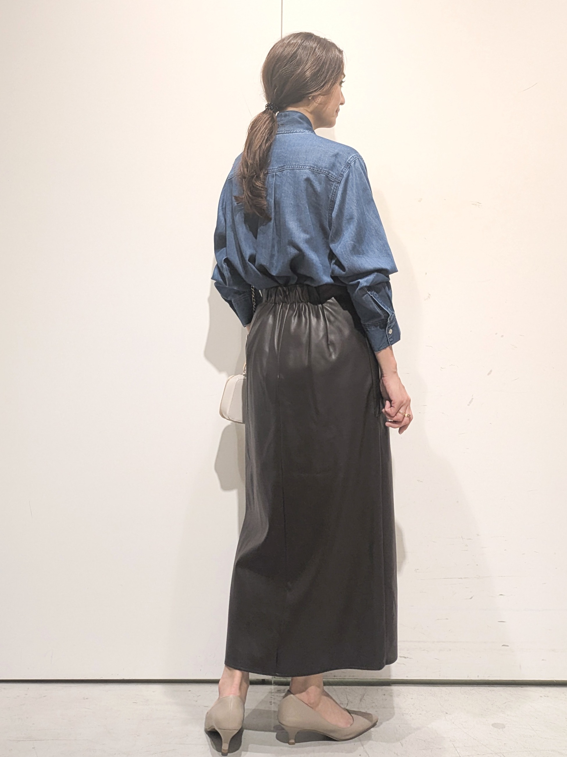 machiさんの「OPAQUE.CLIP｜デニムボウタイブラウス【洗濯機OK】」を使ったコーディネート