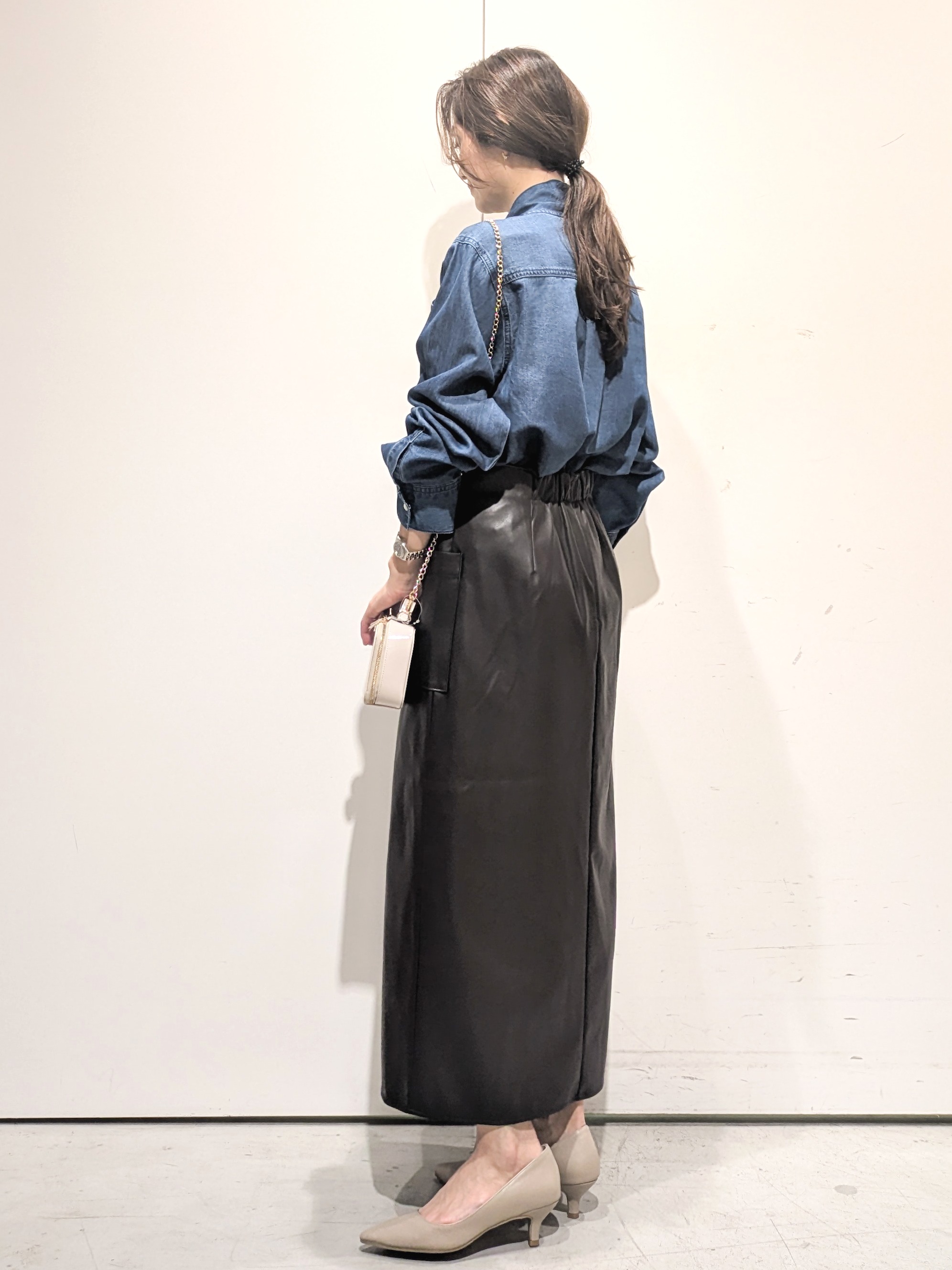 machiさんの「OPAQUE.CLIP｜デニムボウタイブラウス【洗濯機OK】」を使ったコーディネート